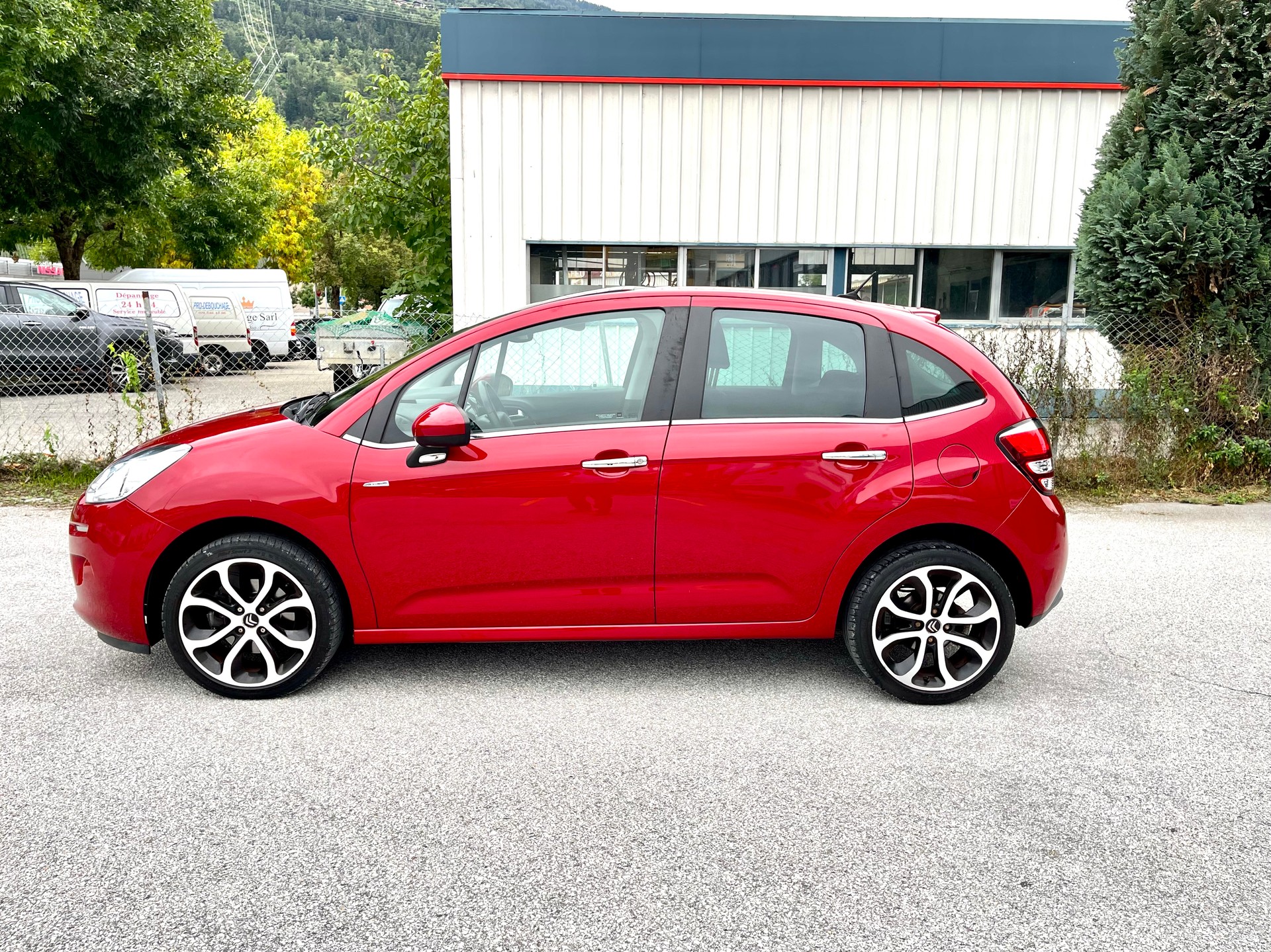 CITROEN C3 1.2i PureTech Exclusive-image-14