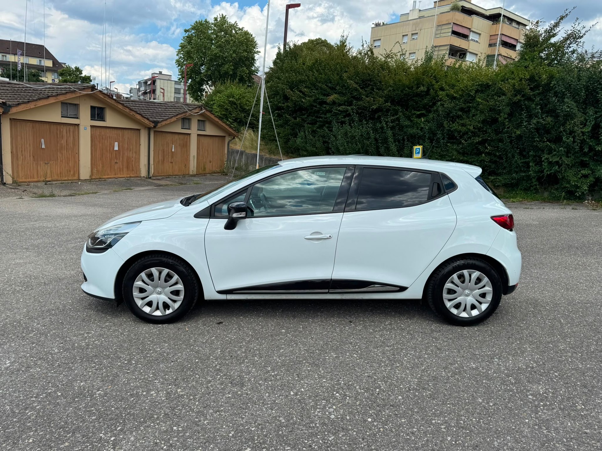 RENAULT Clio 0.9 12V Expression-showroom-element-2