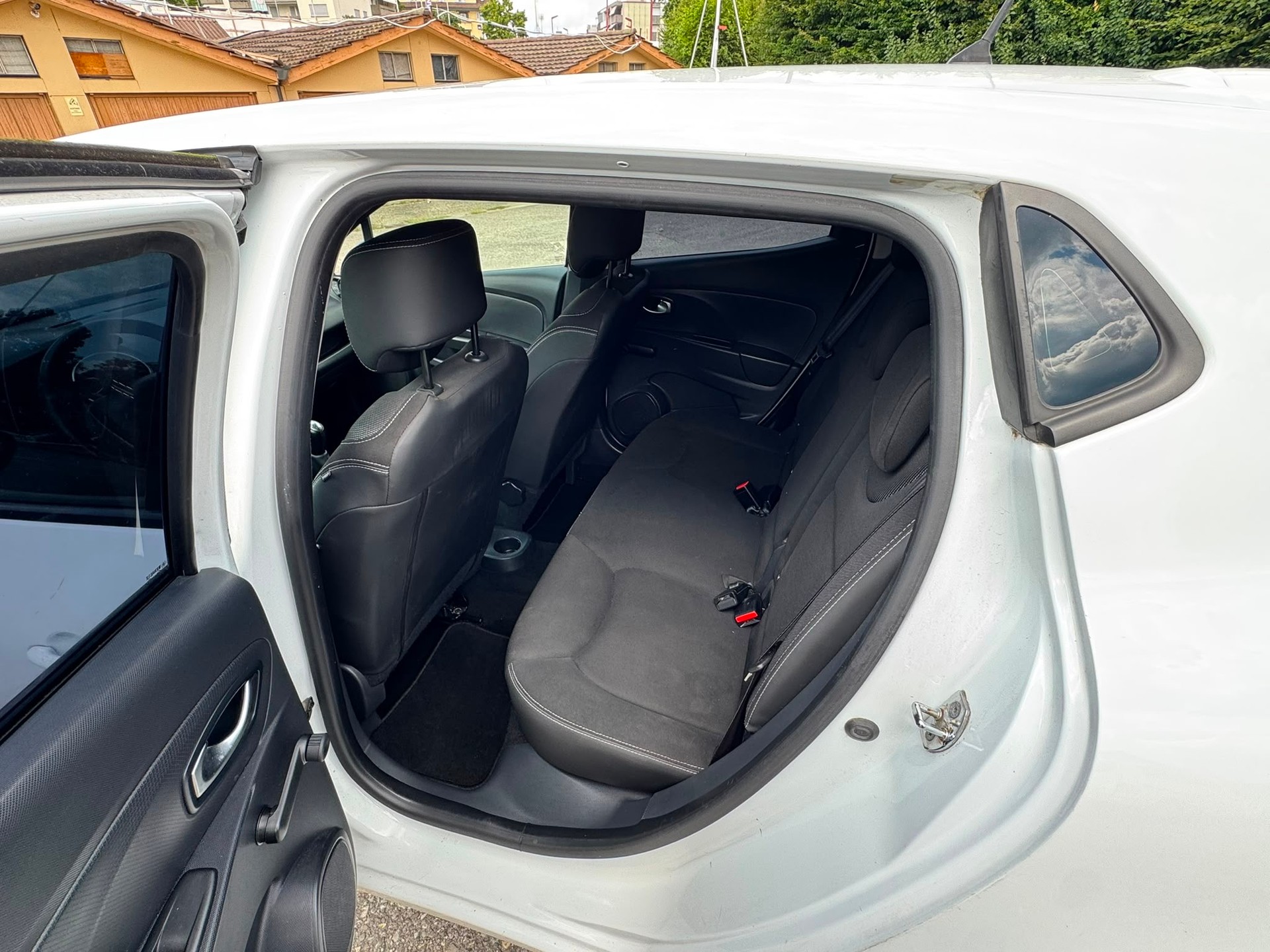 RENAULT Clio 0.9 12V Expression-image-9