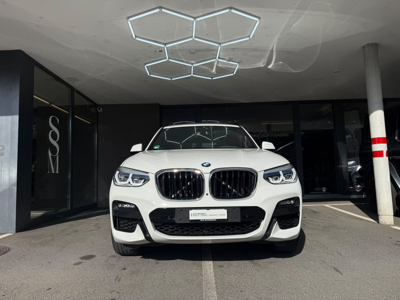 BMW X3 xDrive 20d M Sport *Head-Up* *Werksgarantie* *360 Kamera* Steptronic-showroom-element-1