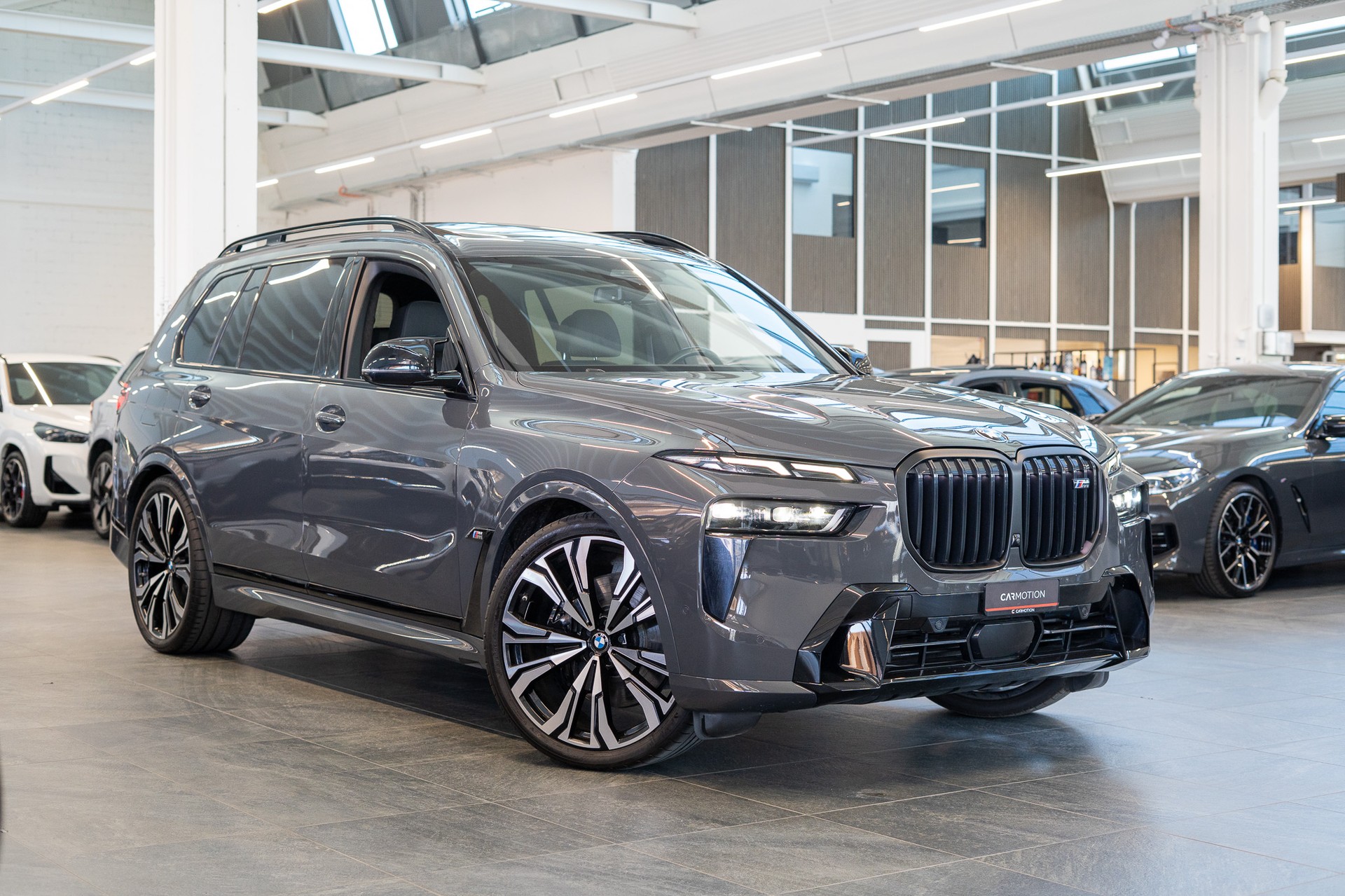 BMW X7 xDrive 48V M60i M Sport / 23" Felgen / Iconic Glow / Head-Up Display / Panorama-Schiebedach-showroom-element-2