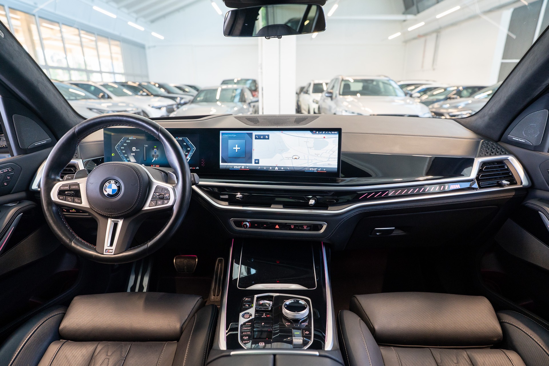 BMW X7 xDrive 48V M60i M Sport / 23" Felgen / Iconic Glow / Head-Up Display / Panorama-Schiebedach-image-20