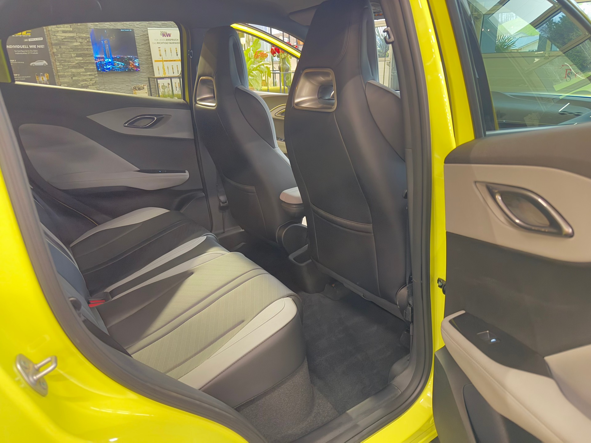 BYD Dolphin Surf 43 kWh Comfort-image-17