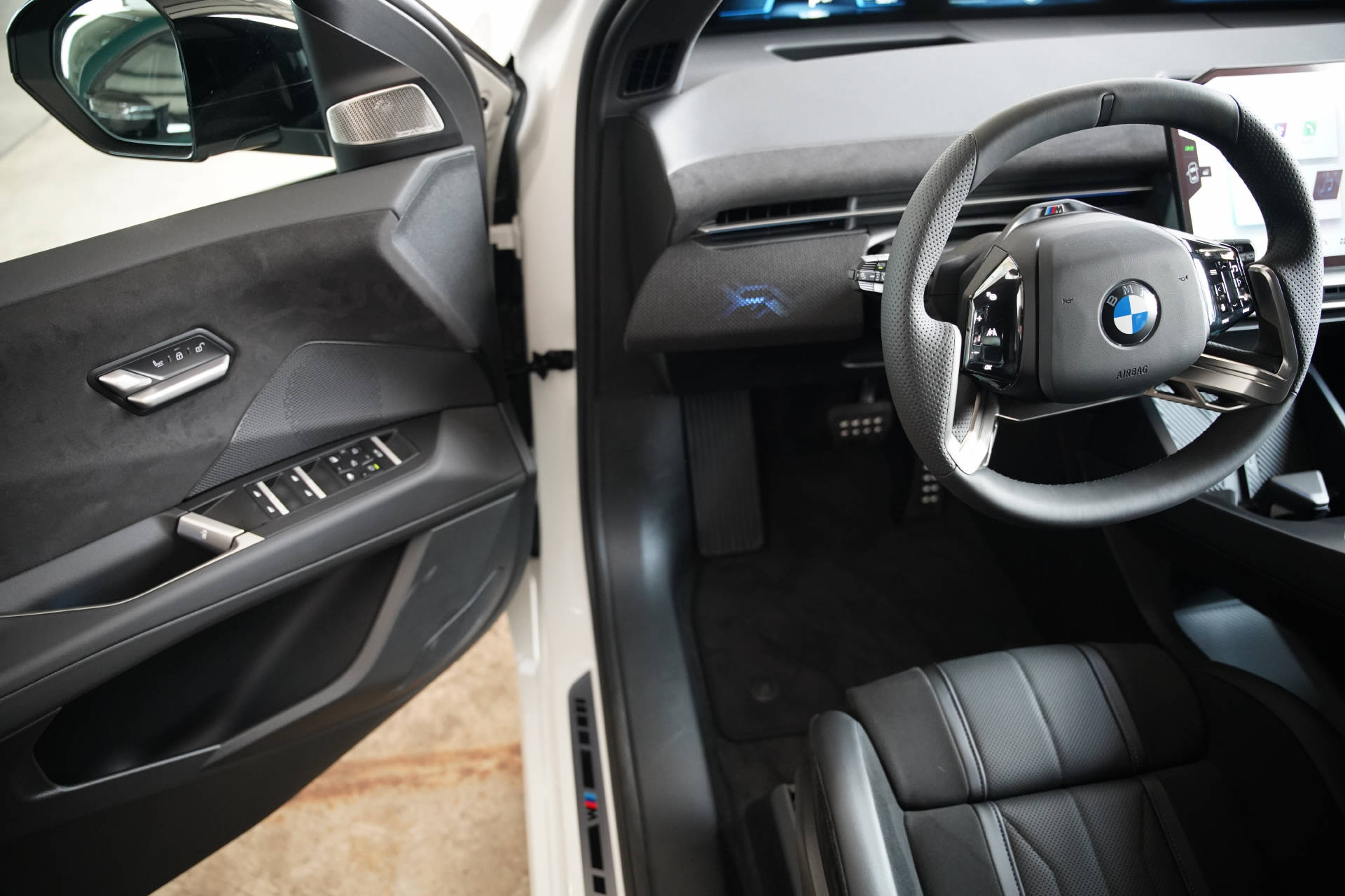 BMW iX3 50 xDrive M Sport Pro-image-8