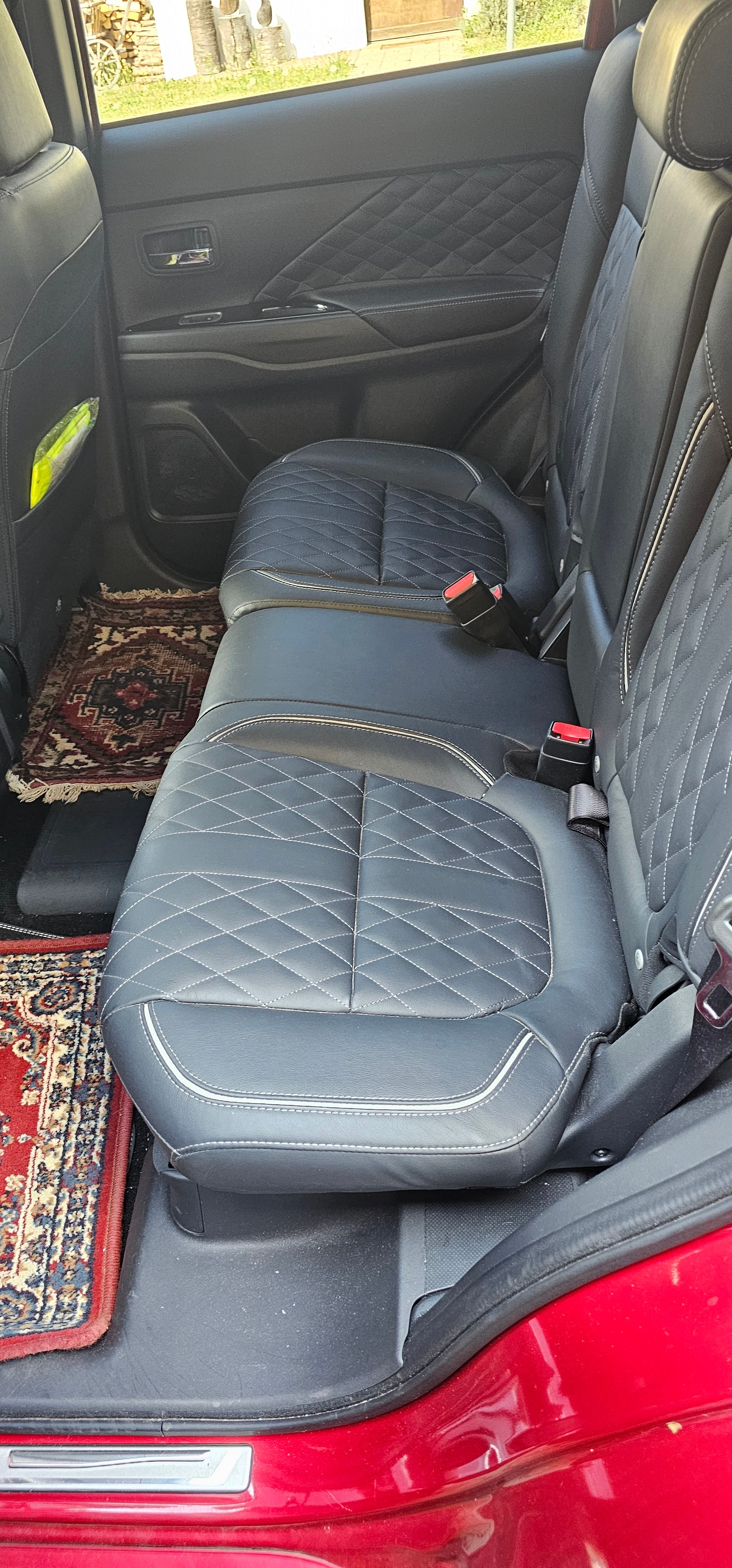 MITSUBISHI 2.4 PHEV Diamond S-Edition-image-4