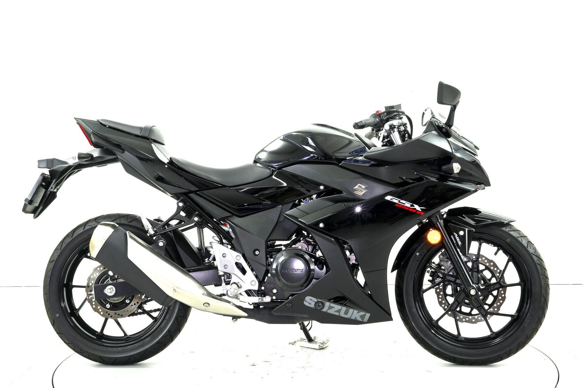 SUZUKI GSX-R 250-image-3
