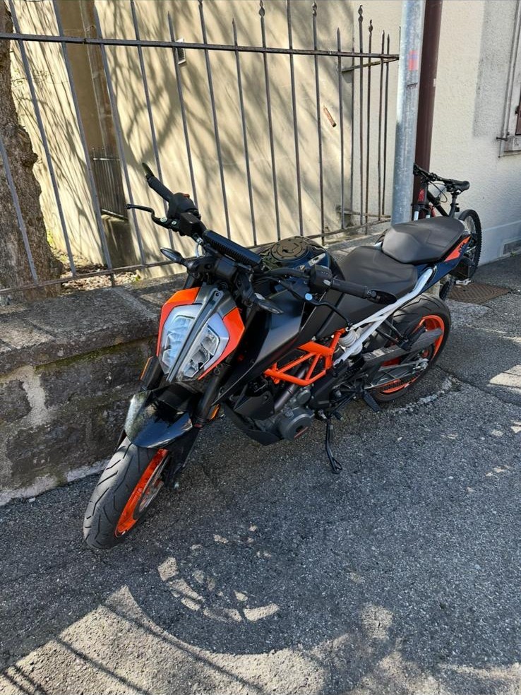 KTM 390 Duke-image-0