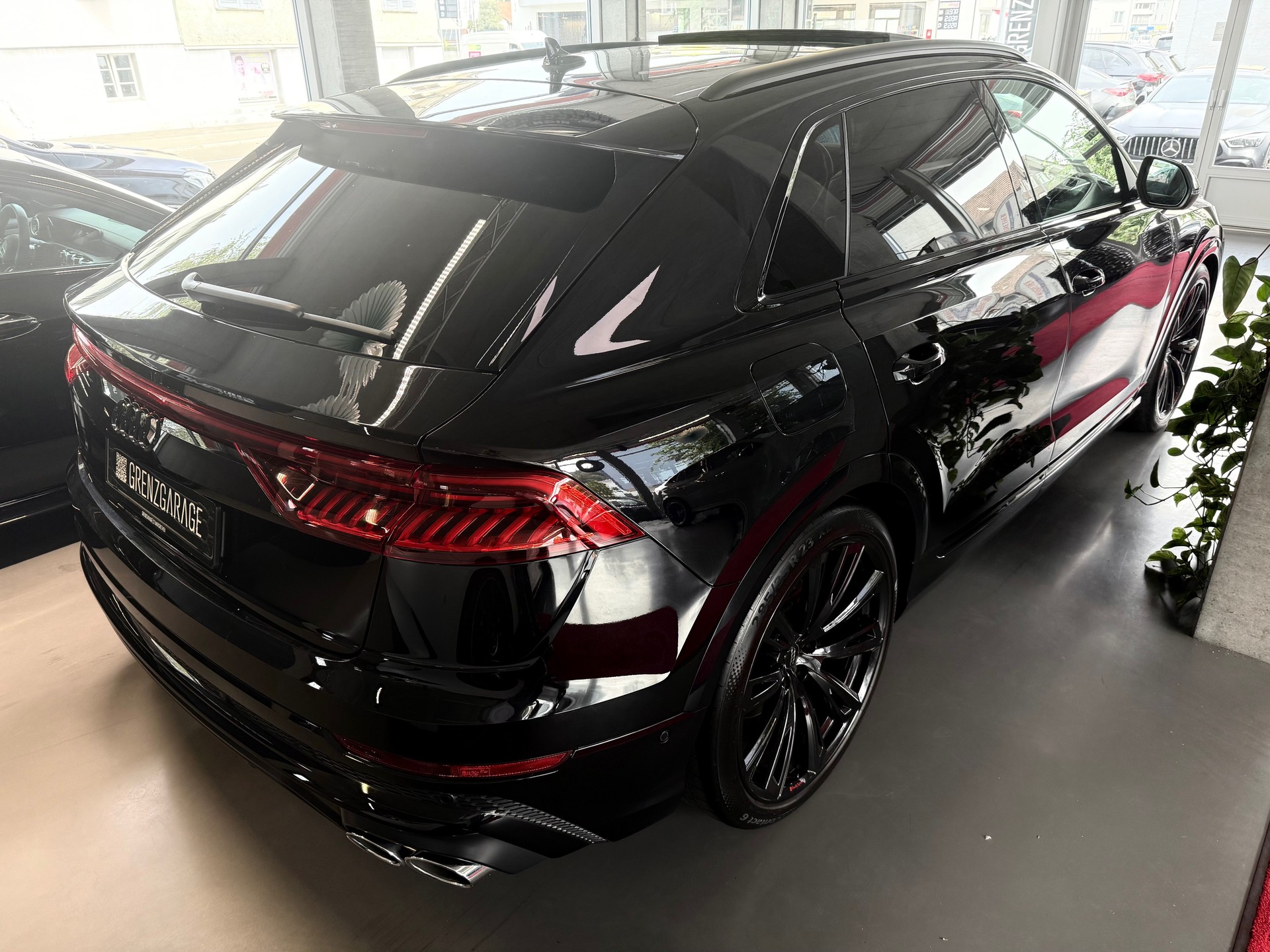 AUDI SQ8 TFSI quattro tiptronic-showroom-element-2