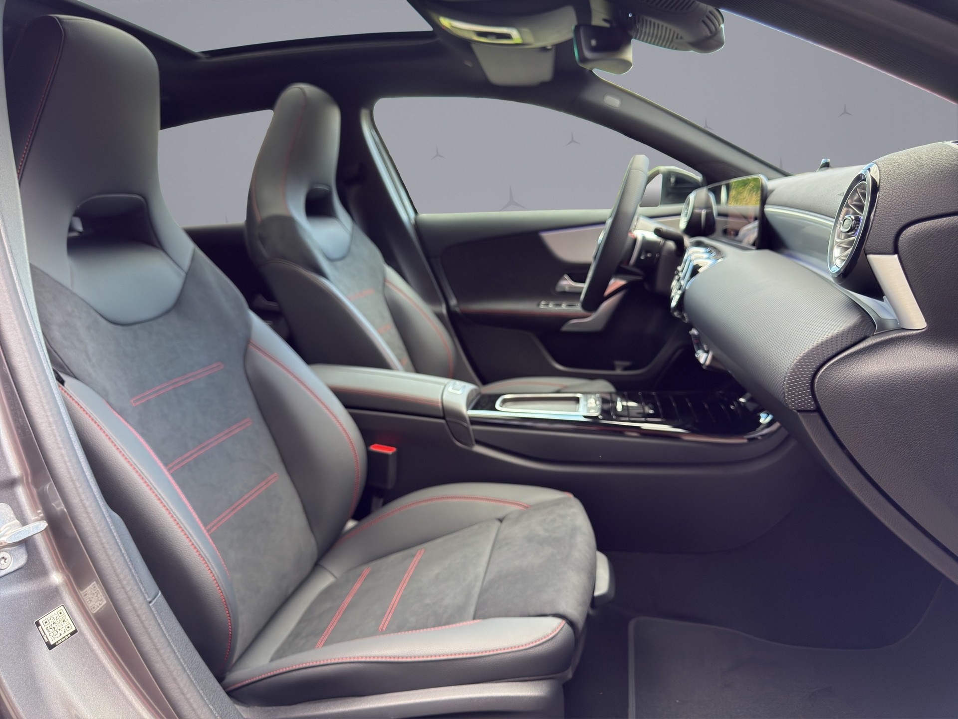 MERCEDES-BENZ A 220 AMG Line 4m-image-15