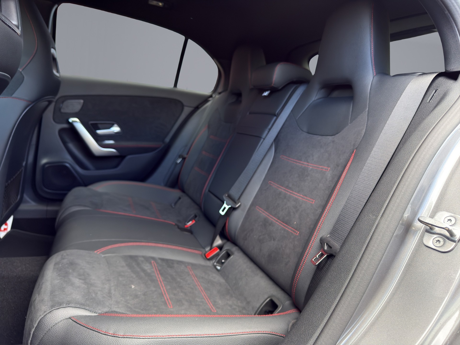MERCEDES-BENZ A 220 AMG Line 4m-image-11