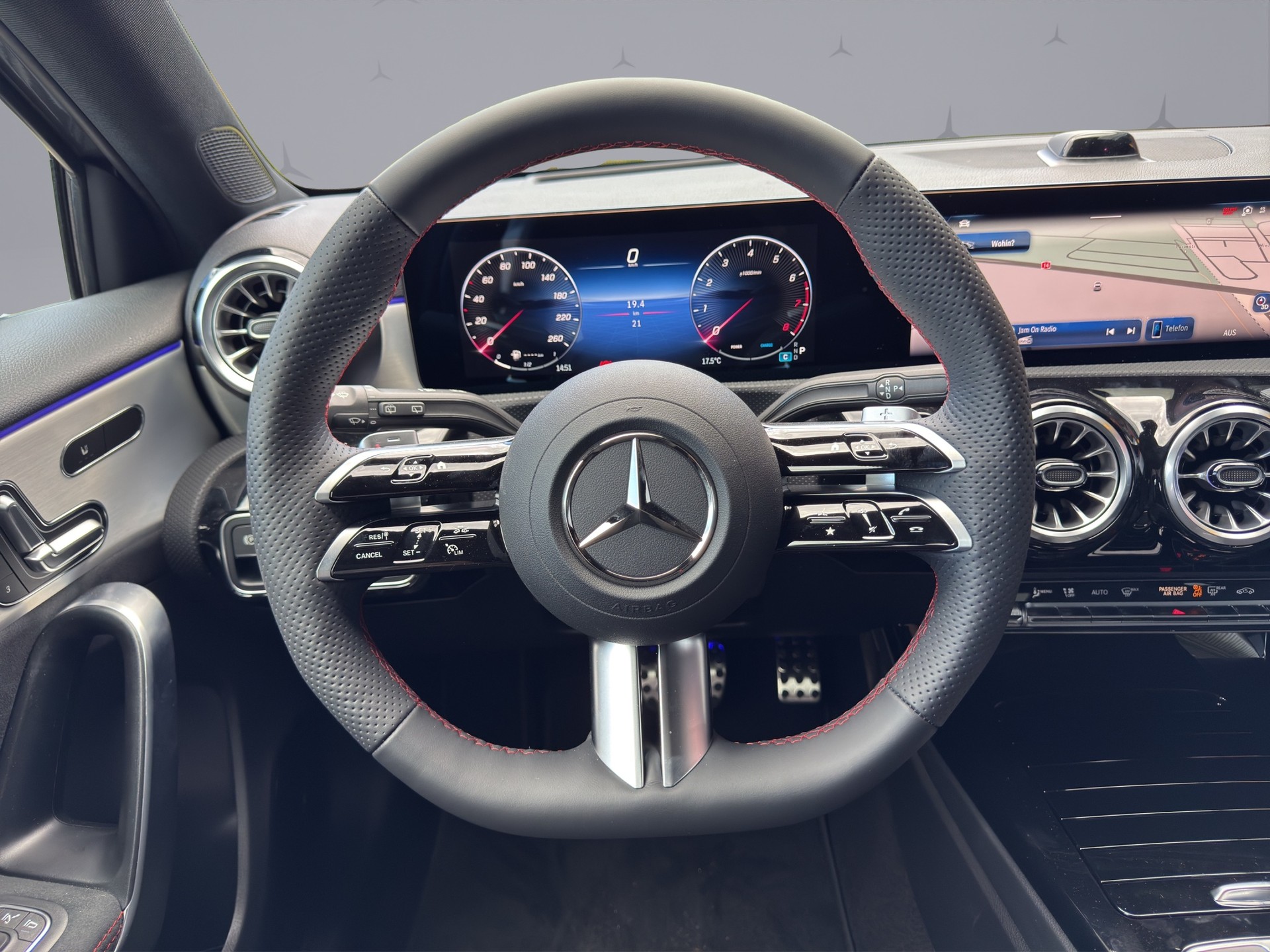 MERCEDES-BENZ A 220 AMG Line 4m-image-10
