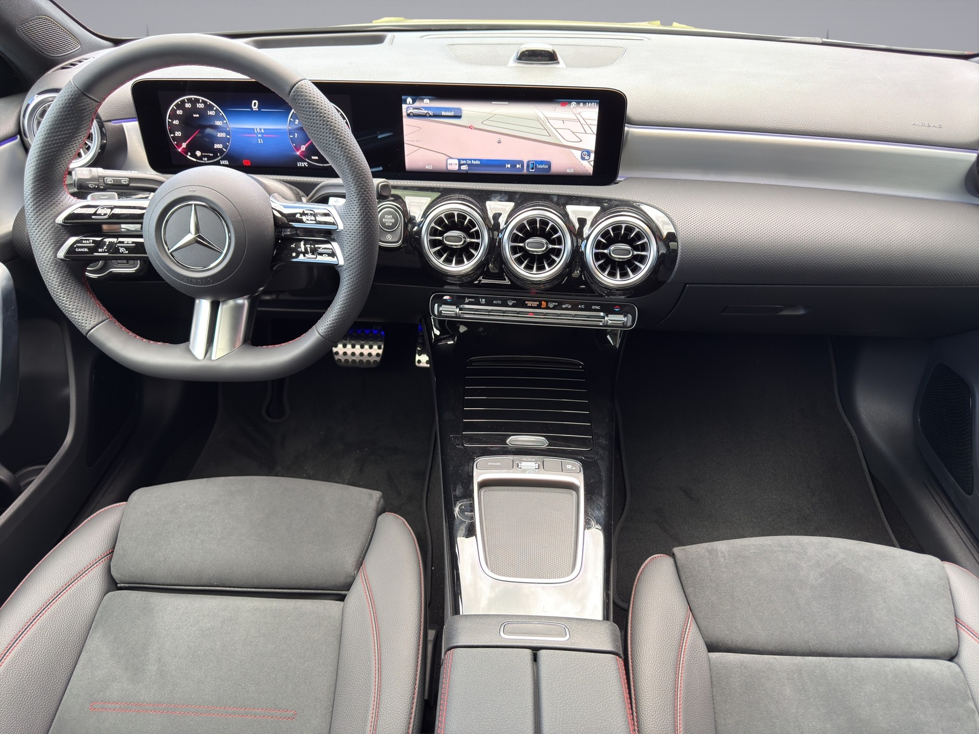 MERCEDES-BENZ A 220 AMG Line 4m-image-12