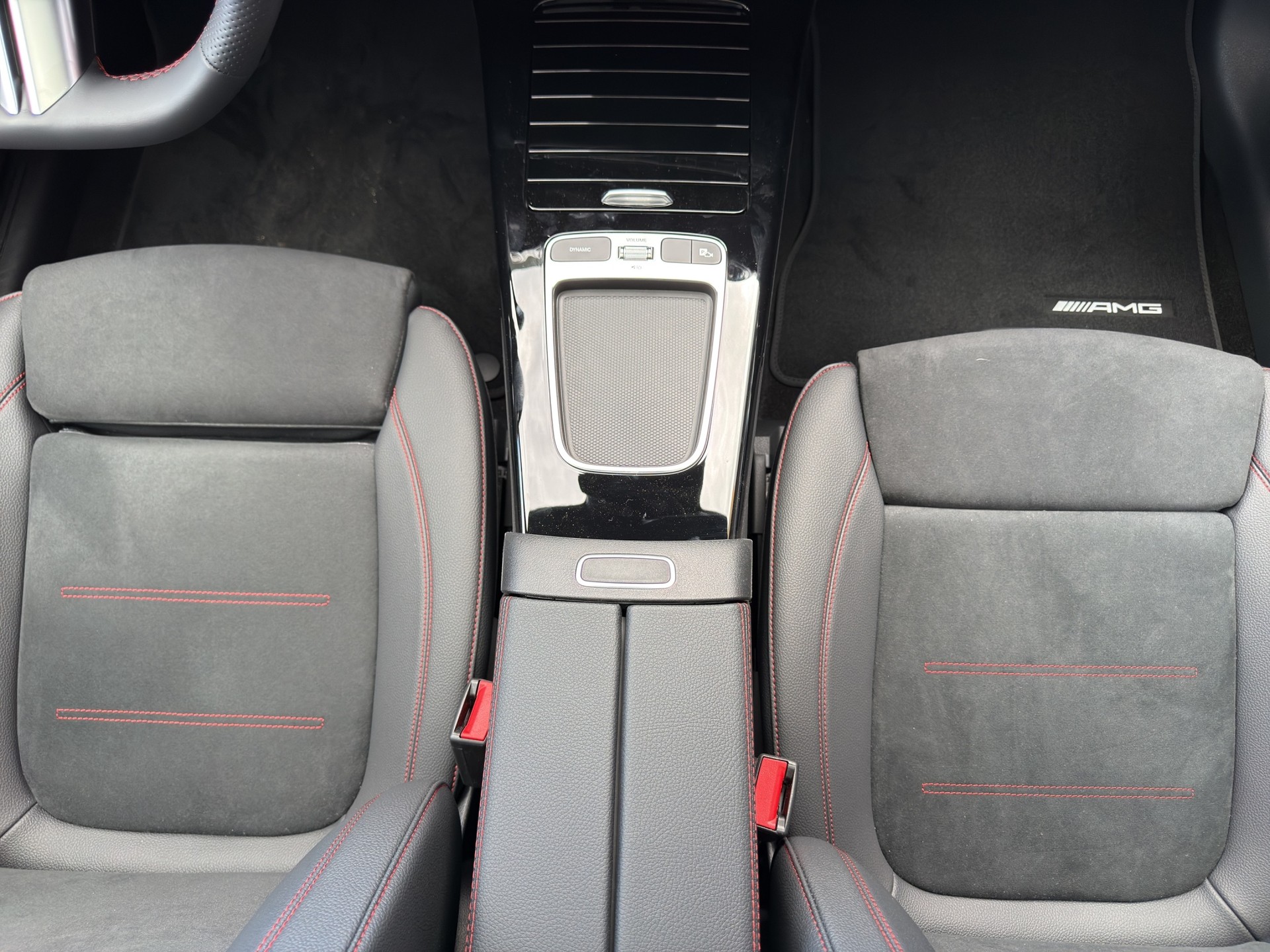 MERCEDES-BENZ A 220 AMG Line 4m-image-13