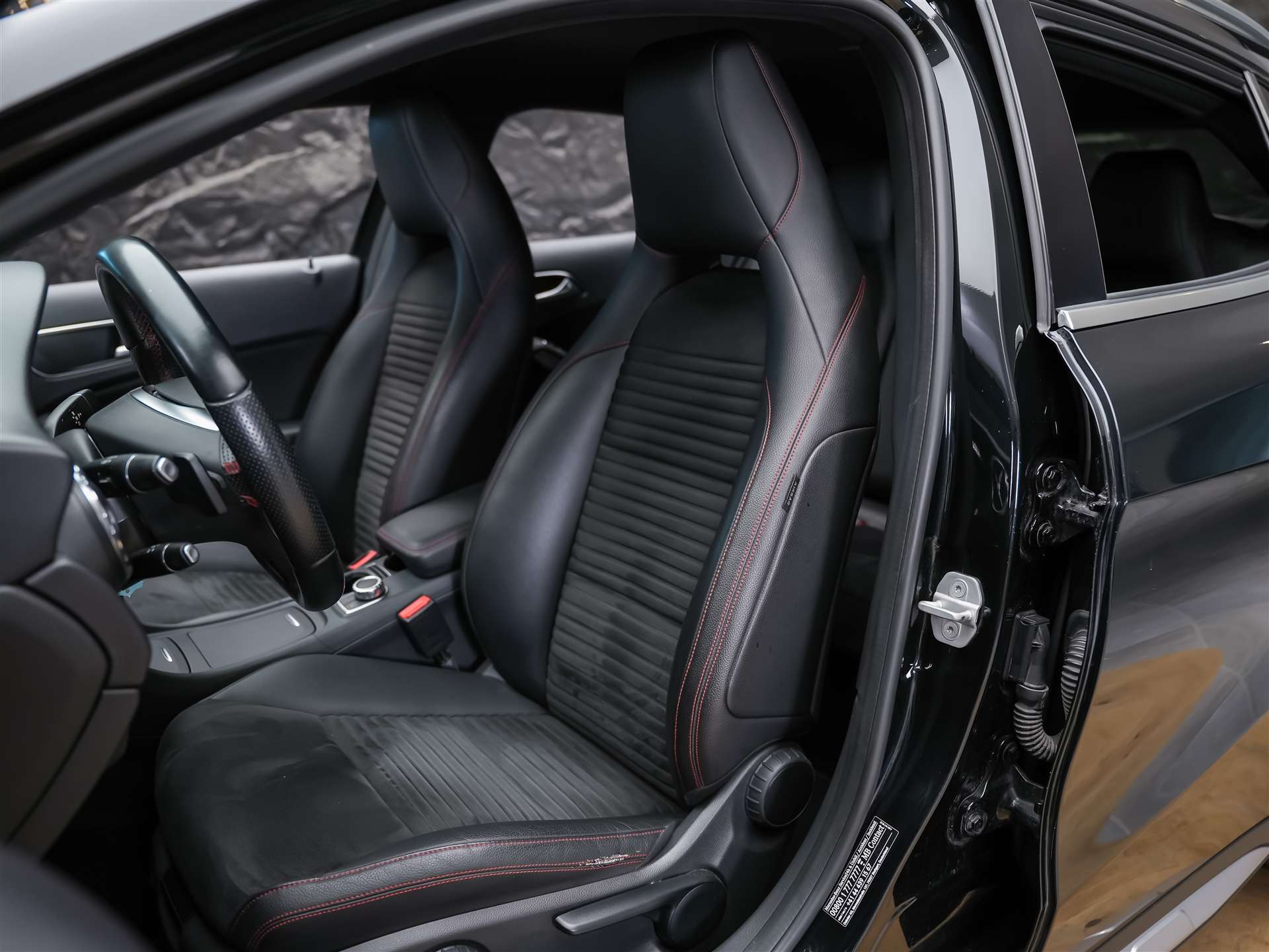 MERCEDES-BENZ GLA 220 CDI AMG Line 4Matic 7G-DCT *CH-Fahrzeug*-image-8