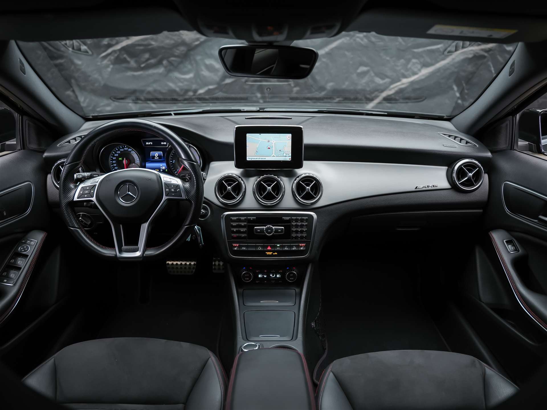 MERCEDES-BENZ GLA 220 CDI AMG Line 4Matic 7G-DCT *CH-Fahrzeug*-image-16