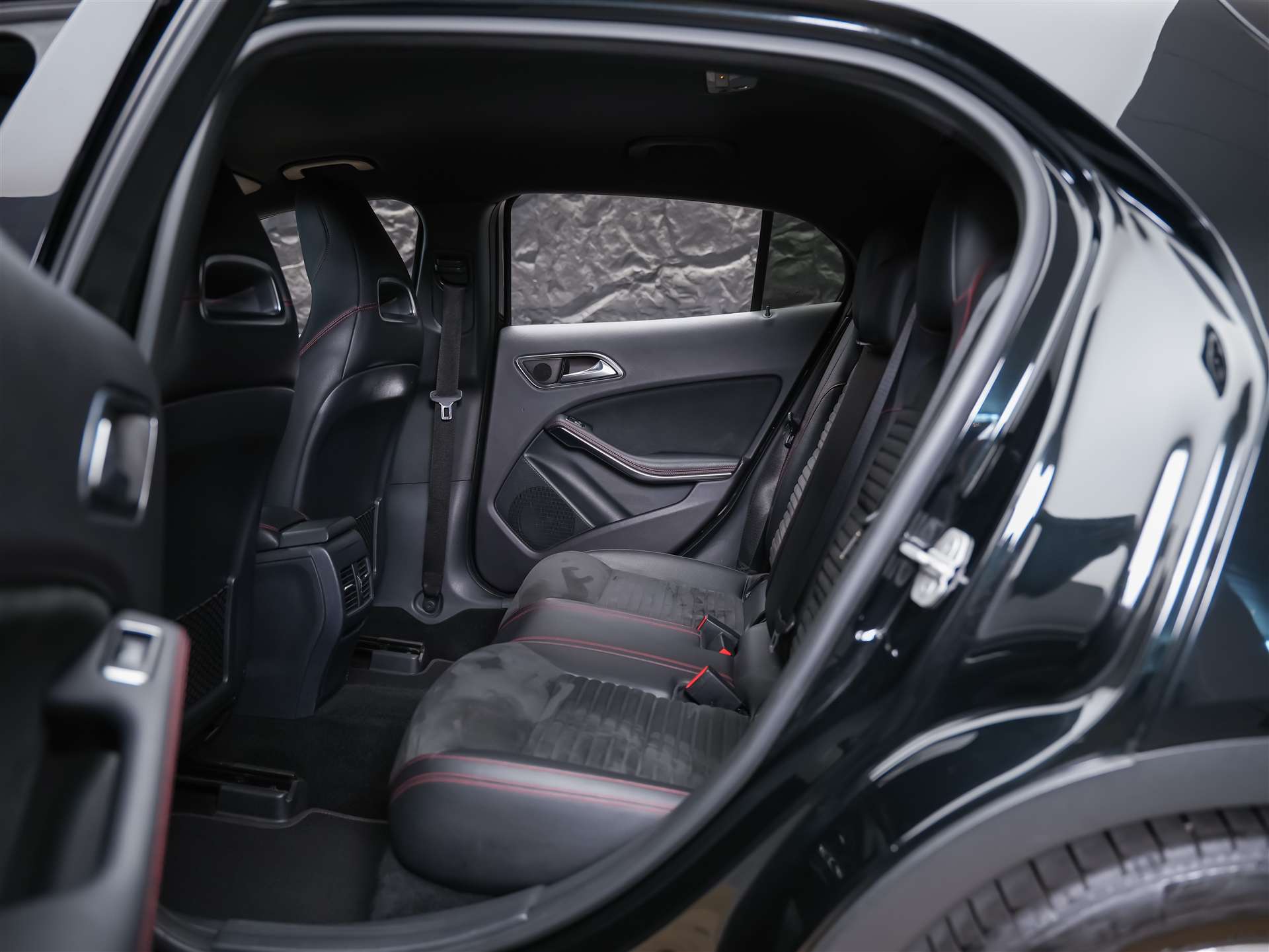 MERCEDES-BENZ GLA 220 CDI AMG Line 4Matic 7G-DCT *CH-Fahrzeug*-image-11