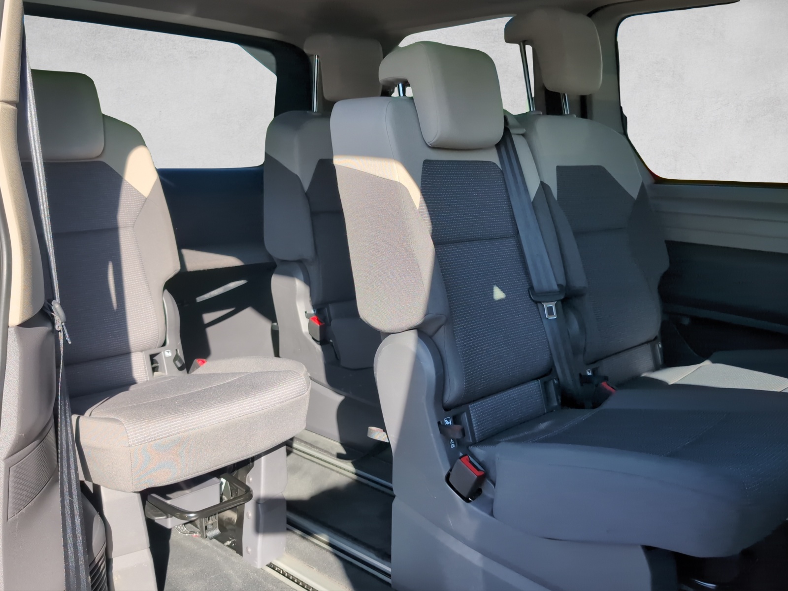 VW Multivan 1.4 eHybrid Liberty DSG-image-15