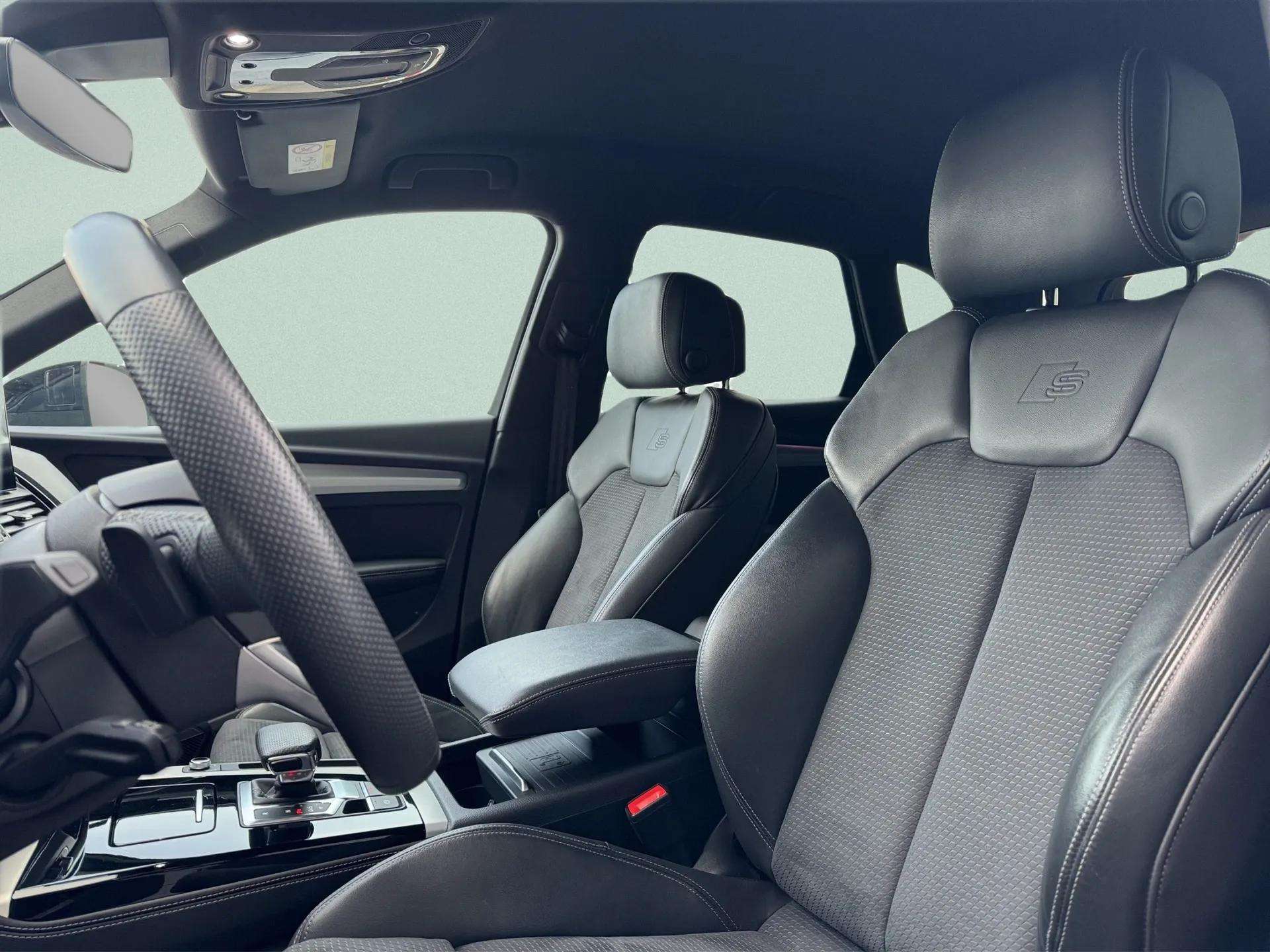 AUDI Q5 40 TDI quattro S-tronic-image-10