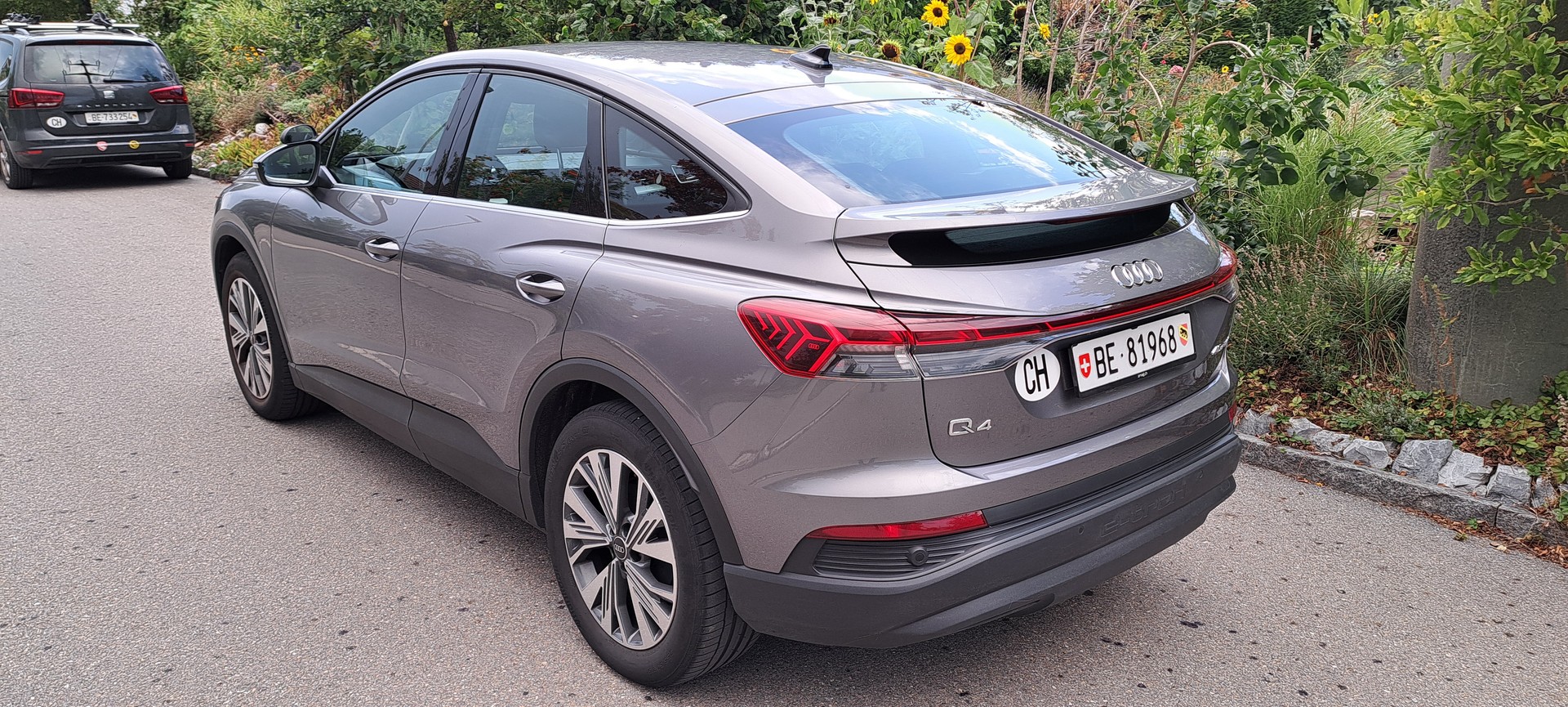 AUDI Q4 e-tron 40 Sportback-image-1