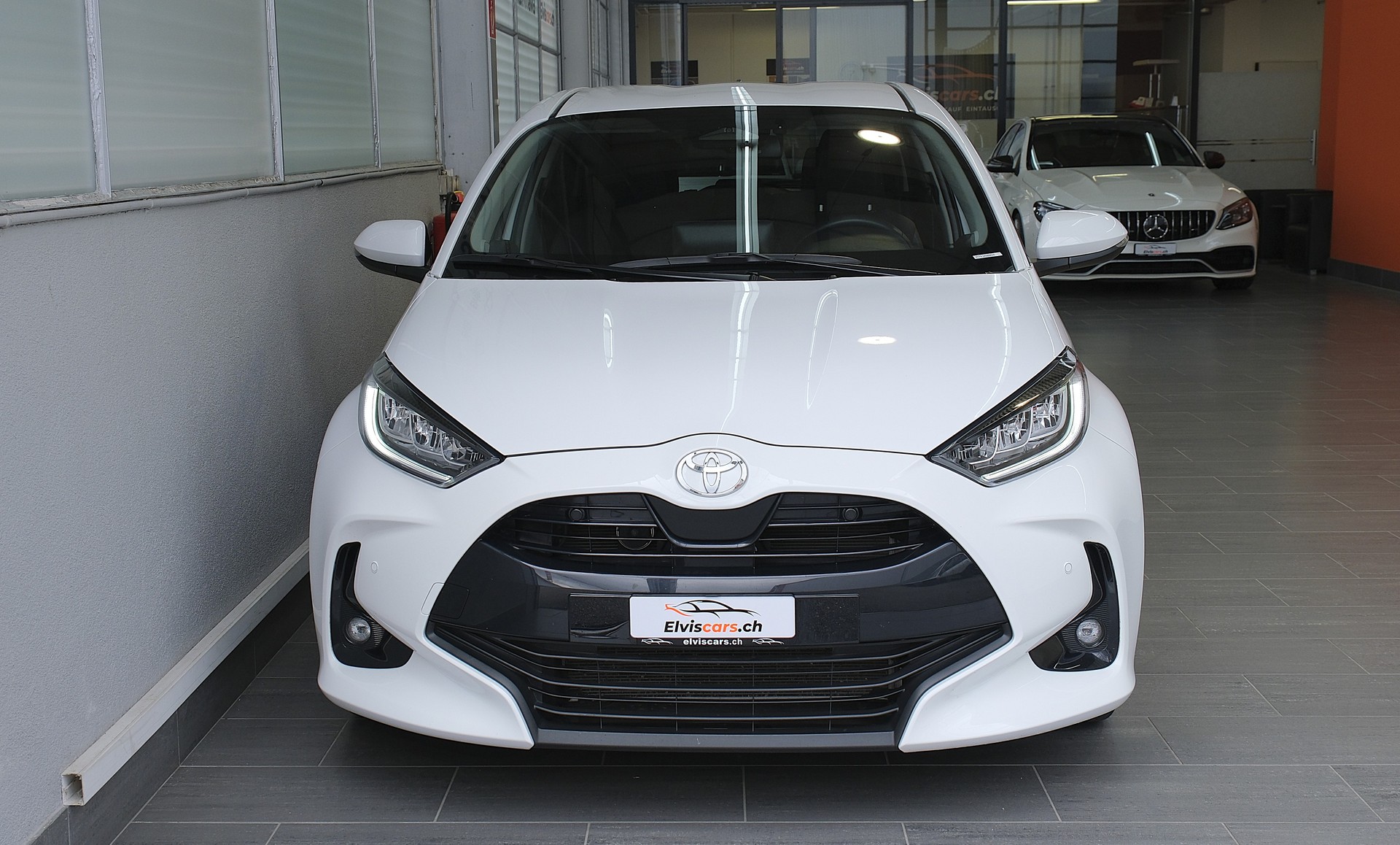 TOYOTA Yaris 1.5 Trend e-CVT-image-29