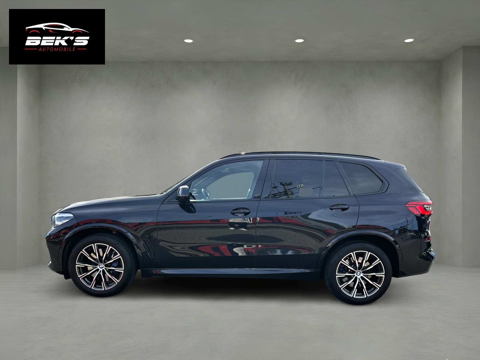 BMW X5 xDrive 40i Steptronic-showroom-element-1
