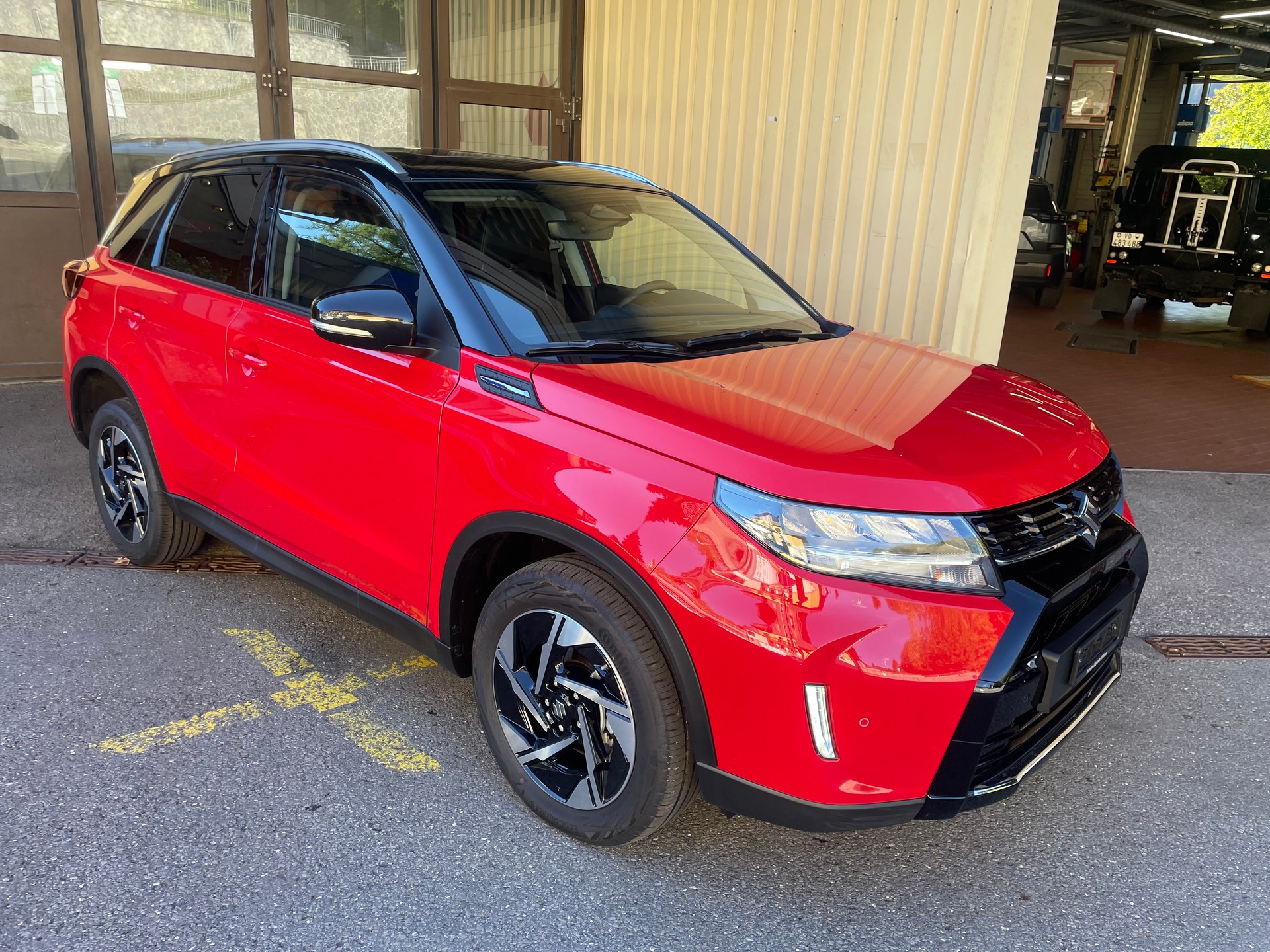 SUZUKI Vitara 1.4 Boosterjet Compact Top 4x4 Hybrid Automatic-showroom-element-2