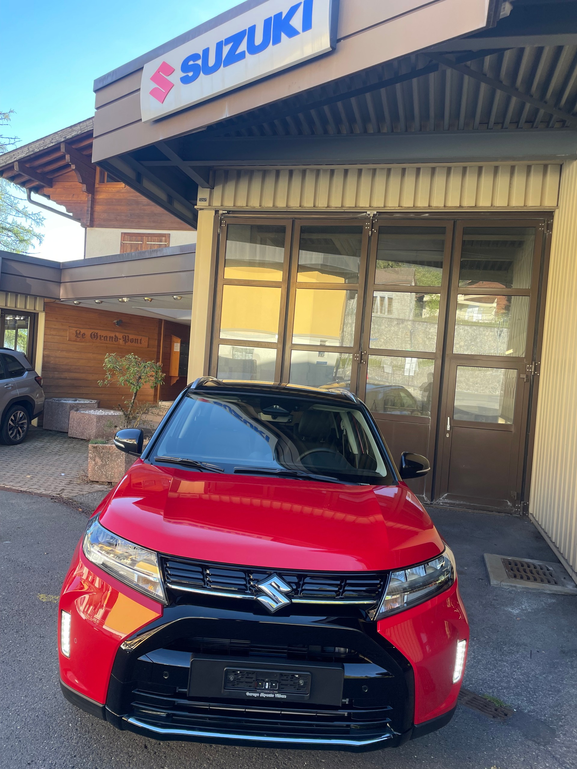 SUZUKI Vitara 1.4 Boosterjet Compact Top 4x4 Hybrid Automatic-showroom-element-1