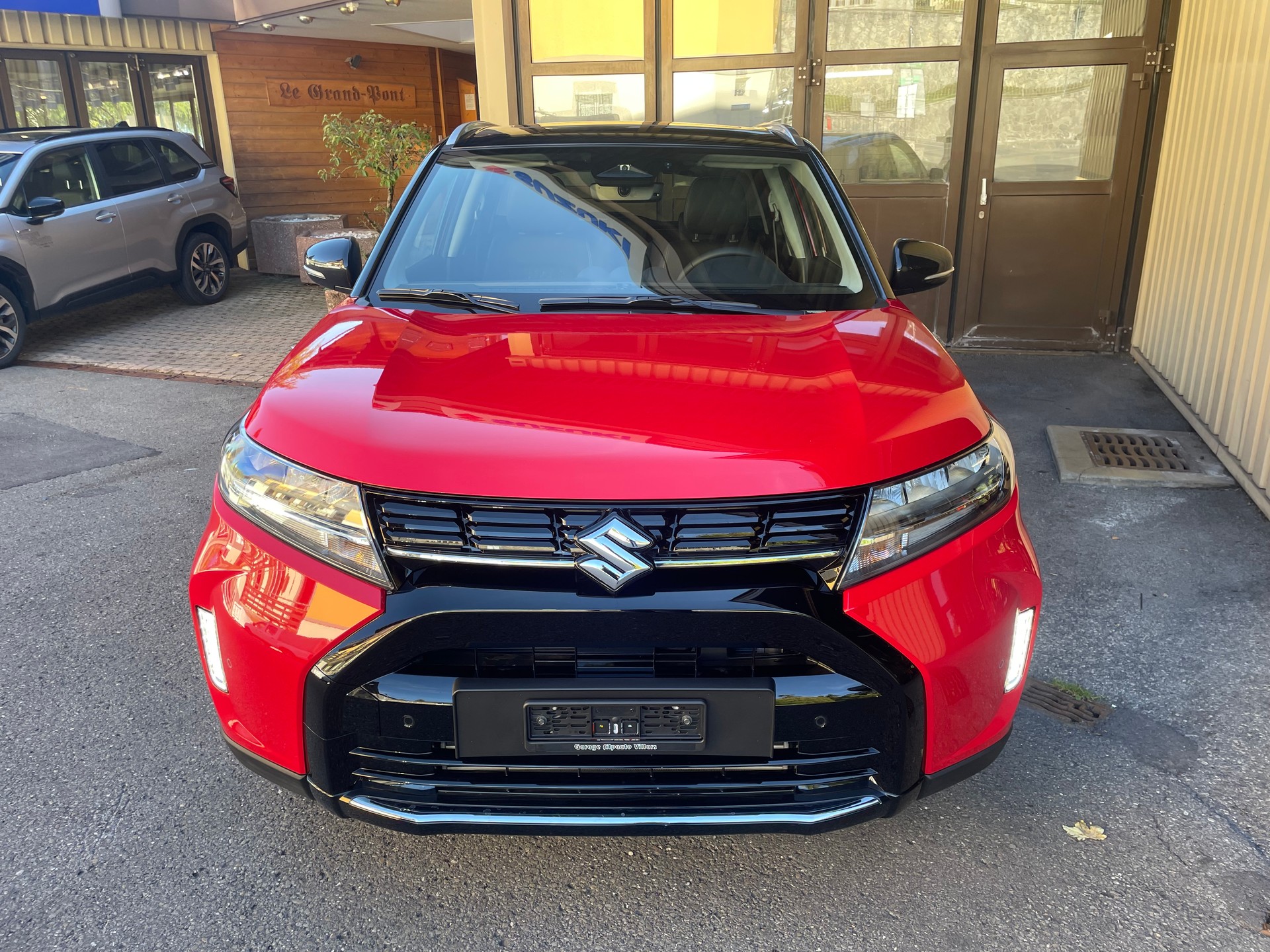 SUZUKI Vitara 1.4 Boosterjet Compact Top 4x4 Hybrid Automatic-showroom-element-3