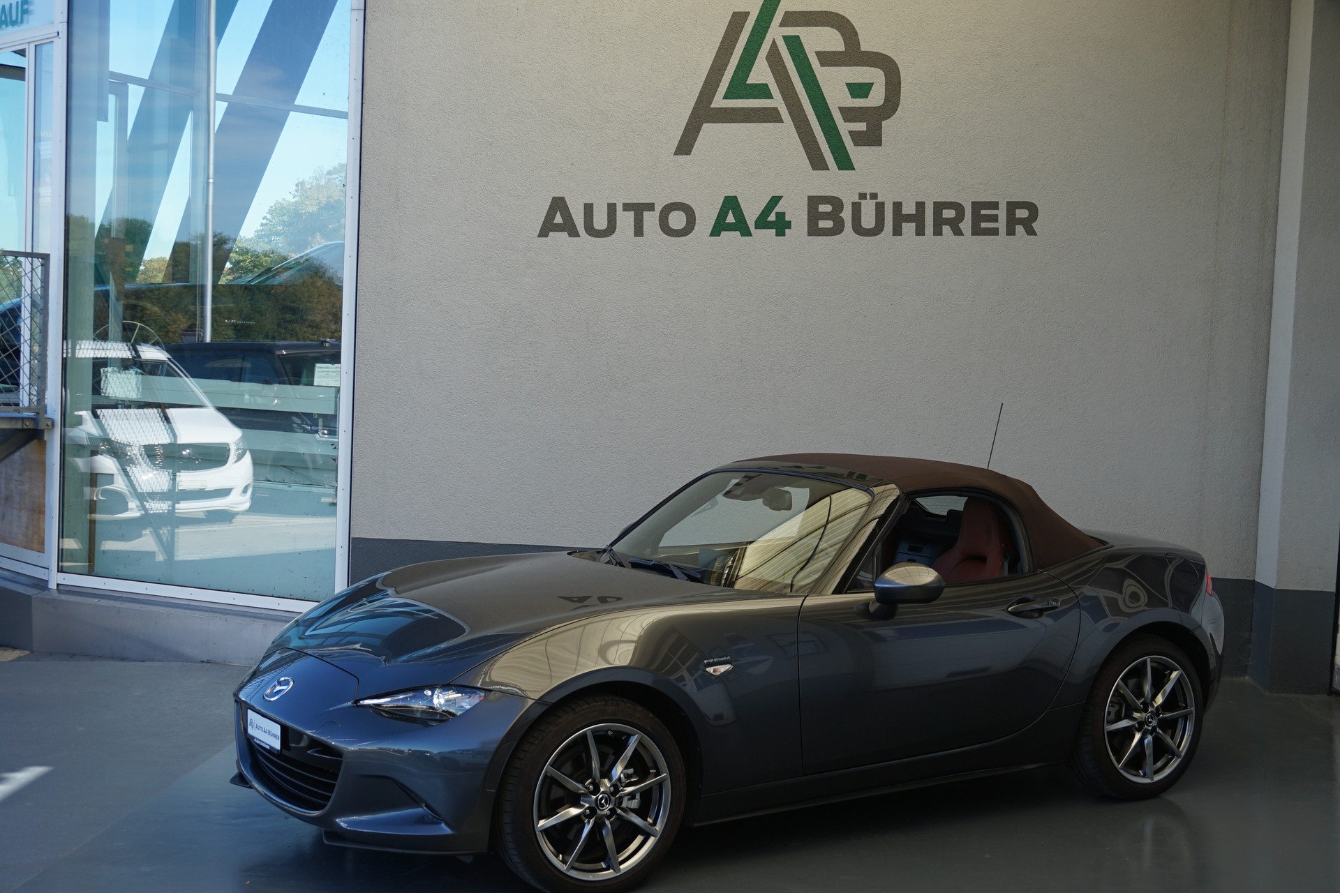 MAZDA MX-5 S-G 184 PS Kazari 6-Gang Roadster-image-6