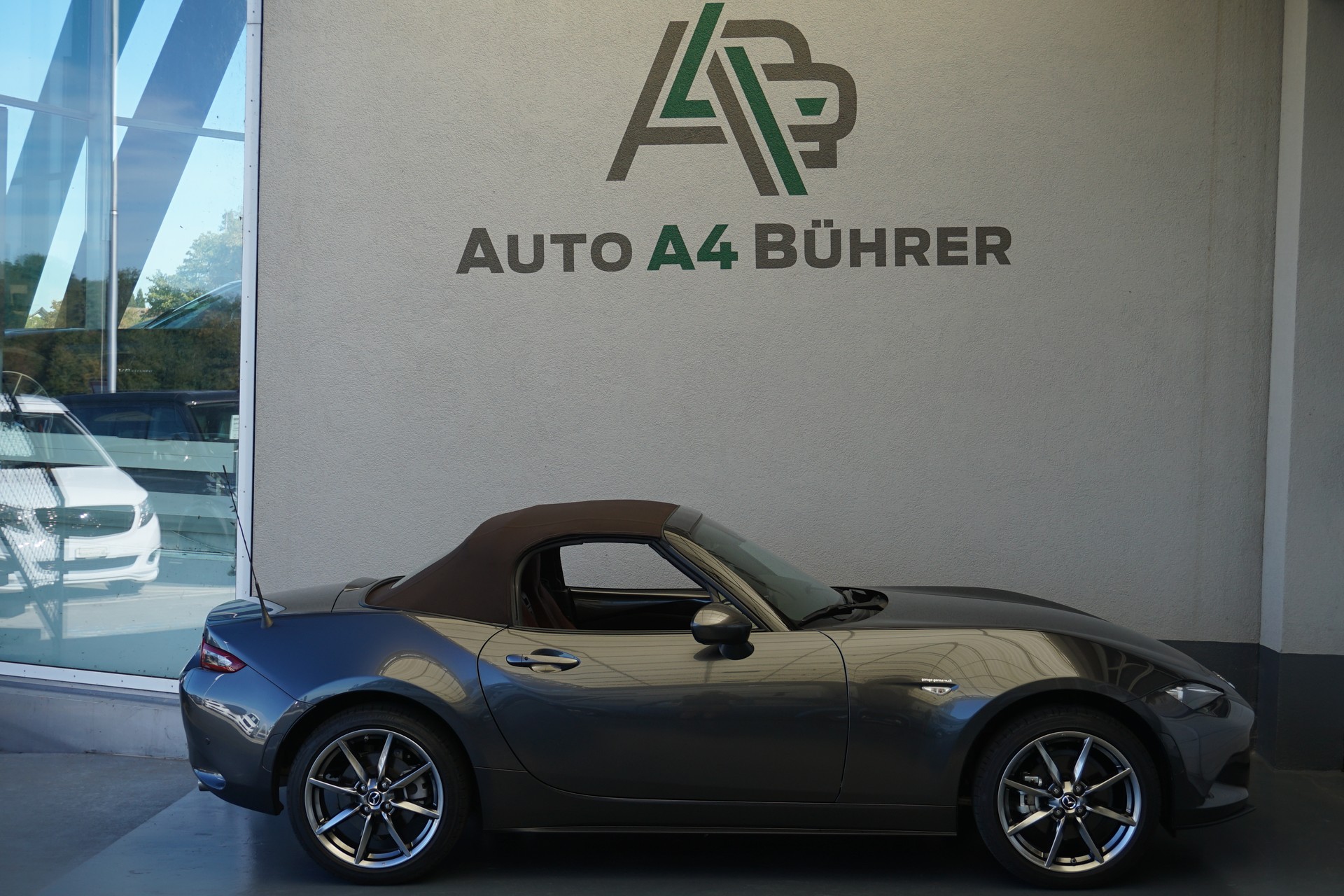 MAZDA MX-5 S-G 184 PS Kazari 6-Gang Roadster-image-8