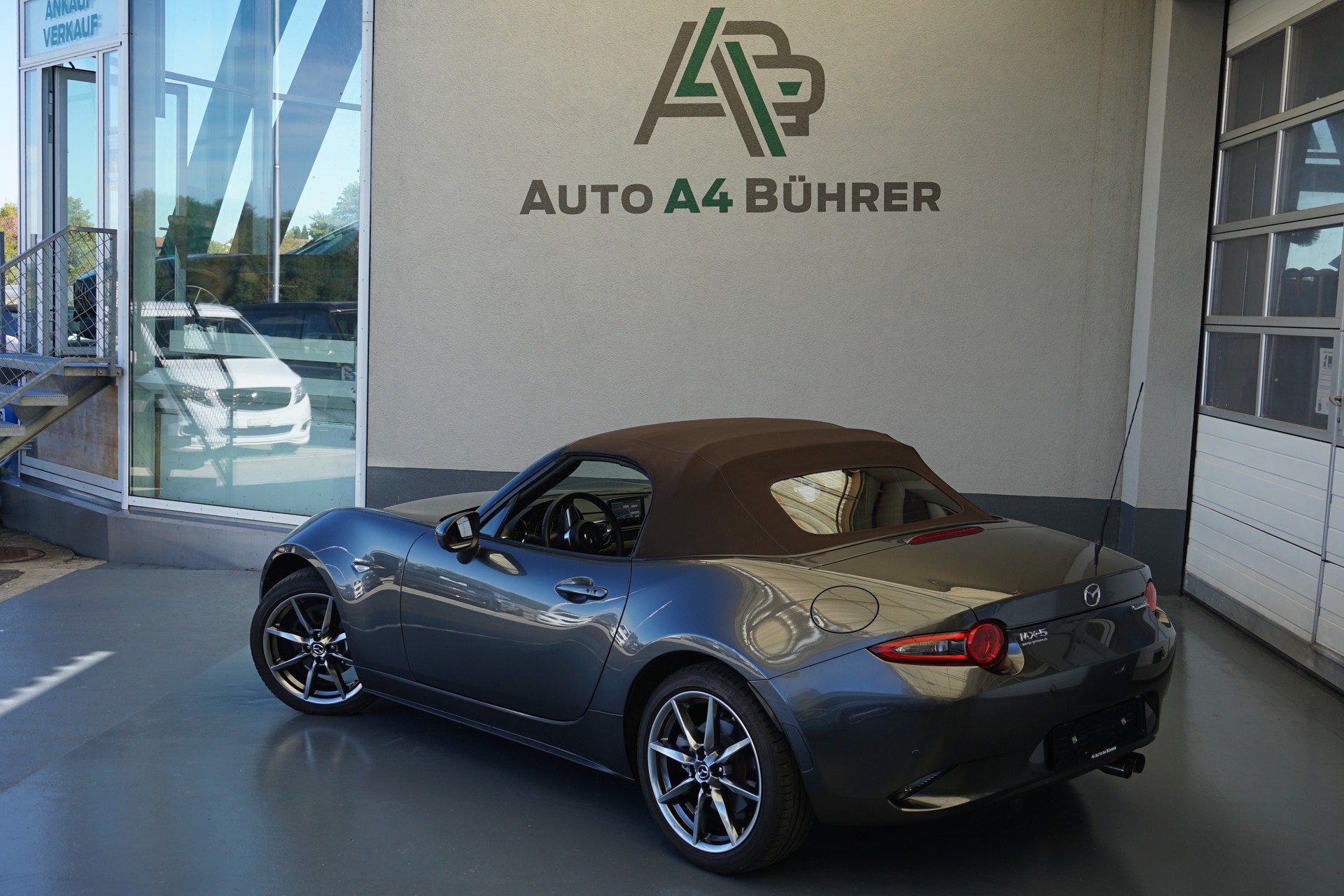 MAZDA MX-5 S-G 184 PS Kazari 6-Gang Roadster-image-10