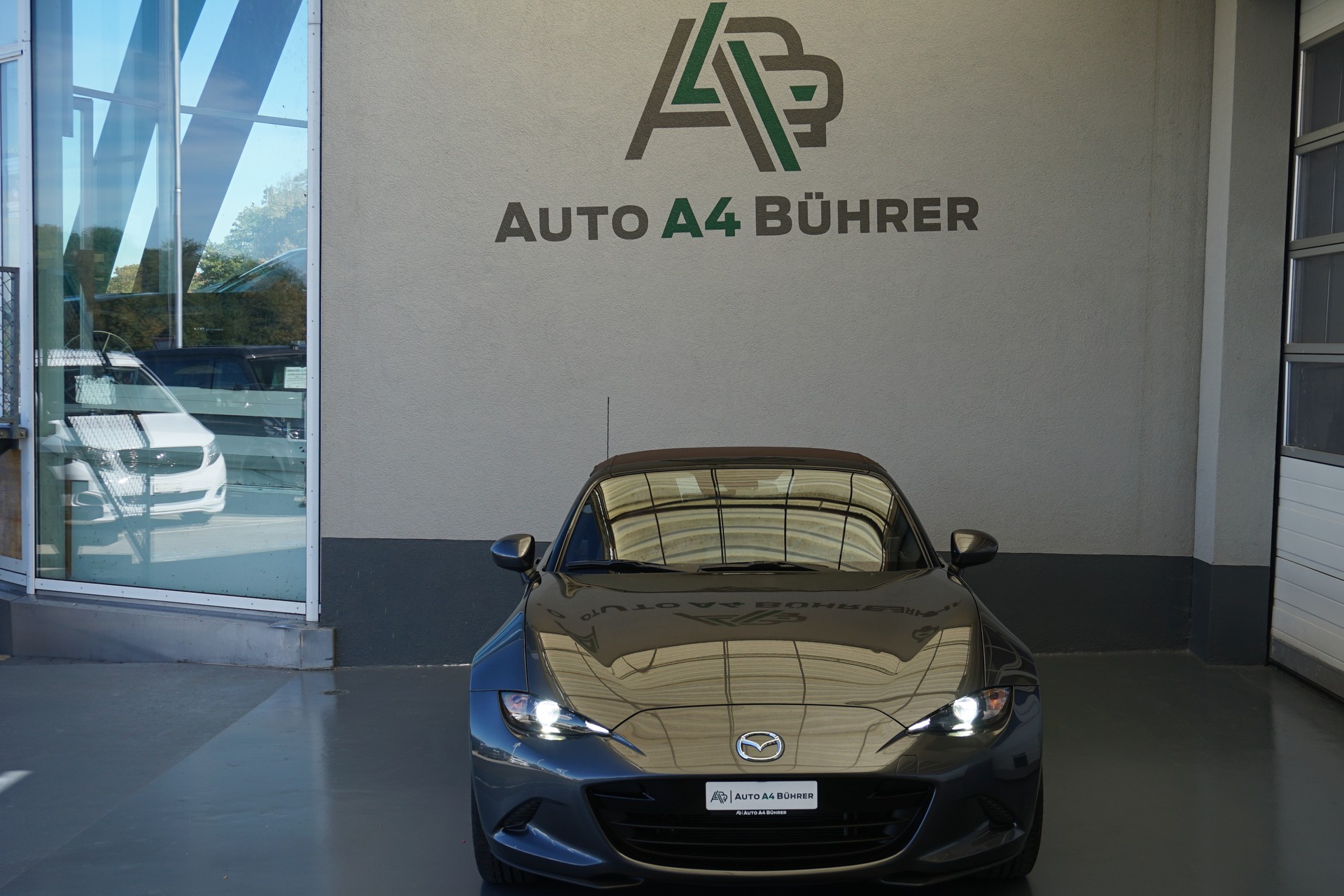 MAZDA MX-5 S-G 184 PS Kazari 6-Gang Roadster-image-16