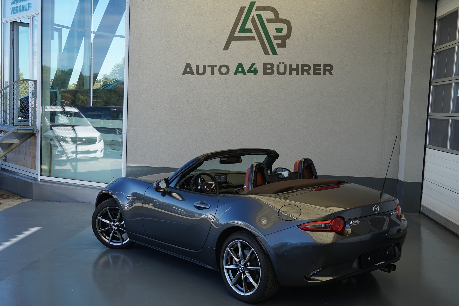 MAZDA MX-5 S-G 184 PS Kazari 6-Gang Roadster-image-11