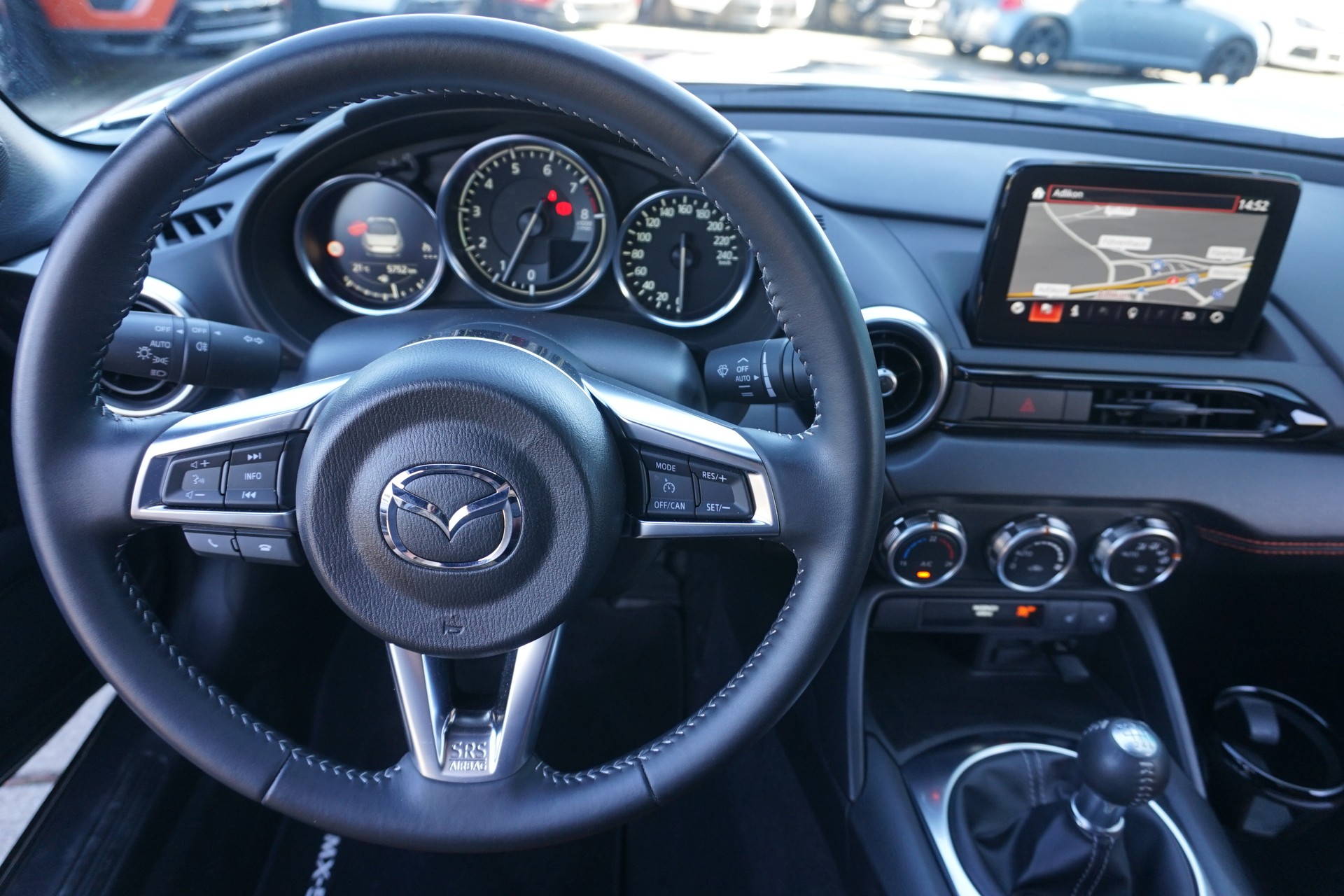 MAZDA MX-5 S-G 184 PS Kazari 6-Gang Roadster-image-26