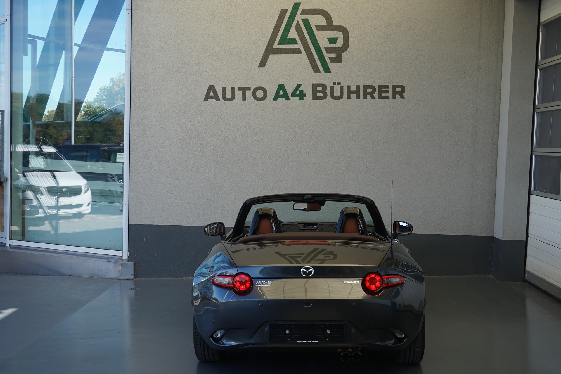 MAZDA MX-5 S-G 184 PS Kazari 6-Gang Roadster-image-19