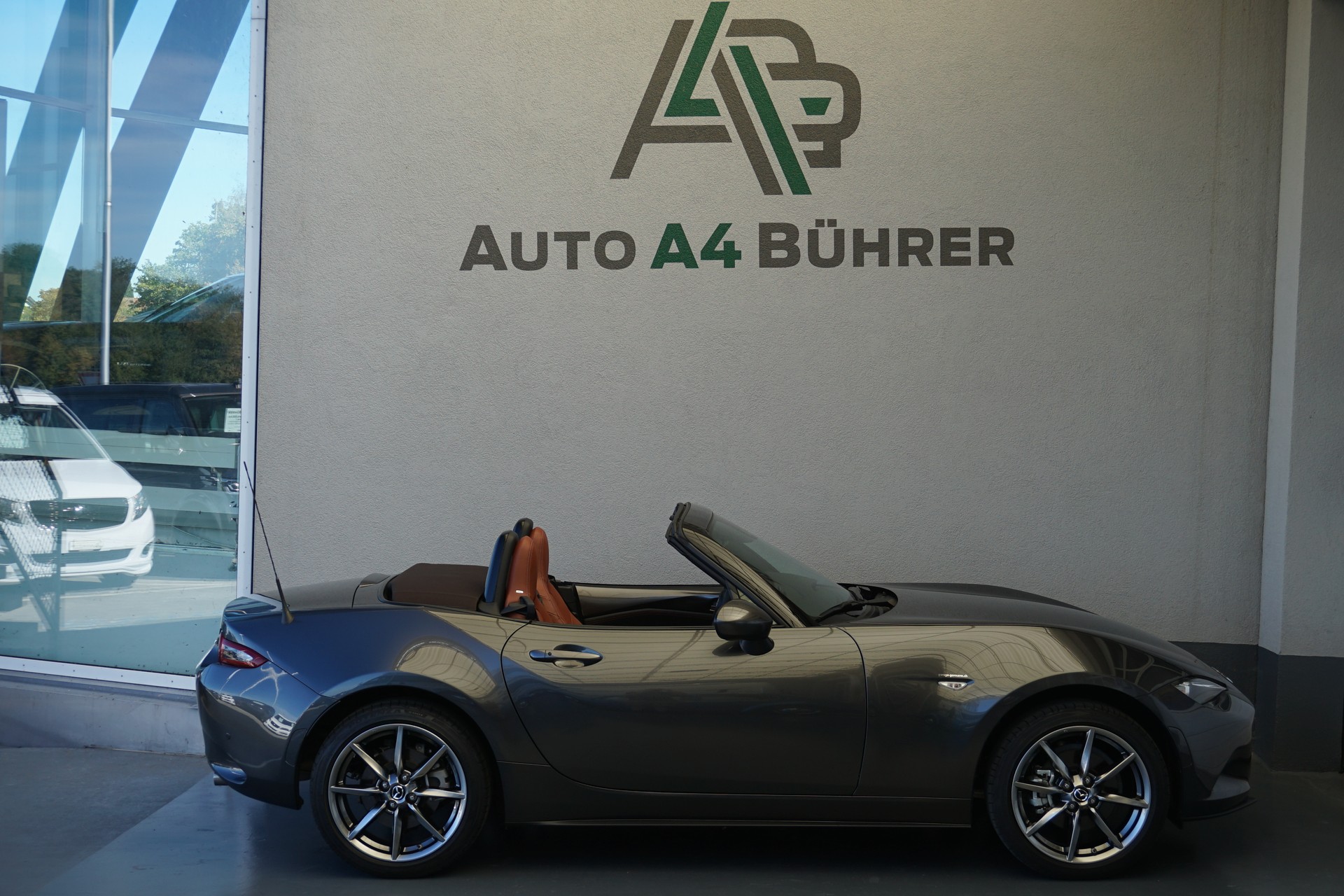 MAZDA MX-5 S-G 184 PS Kazari 6-Gang Roadster-image-9