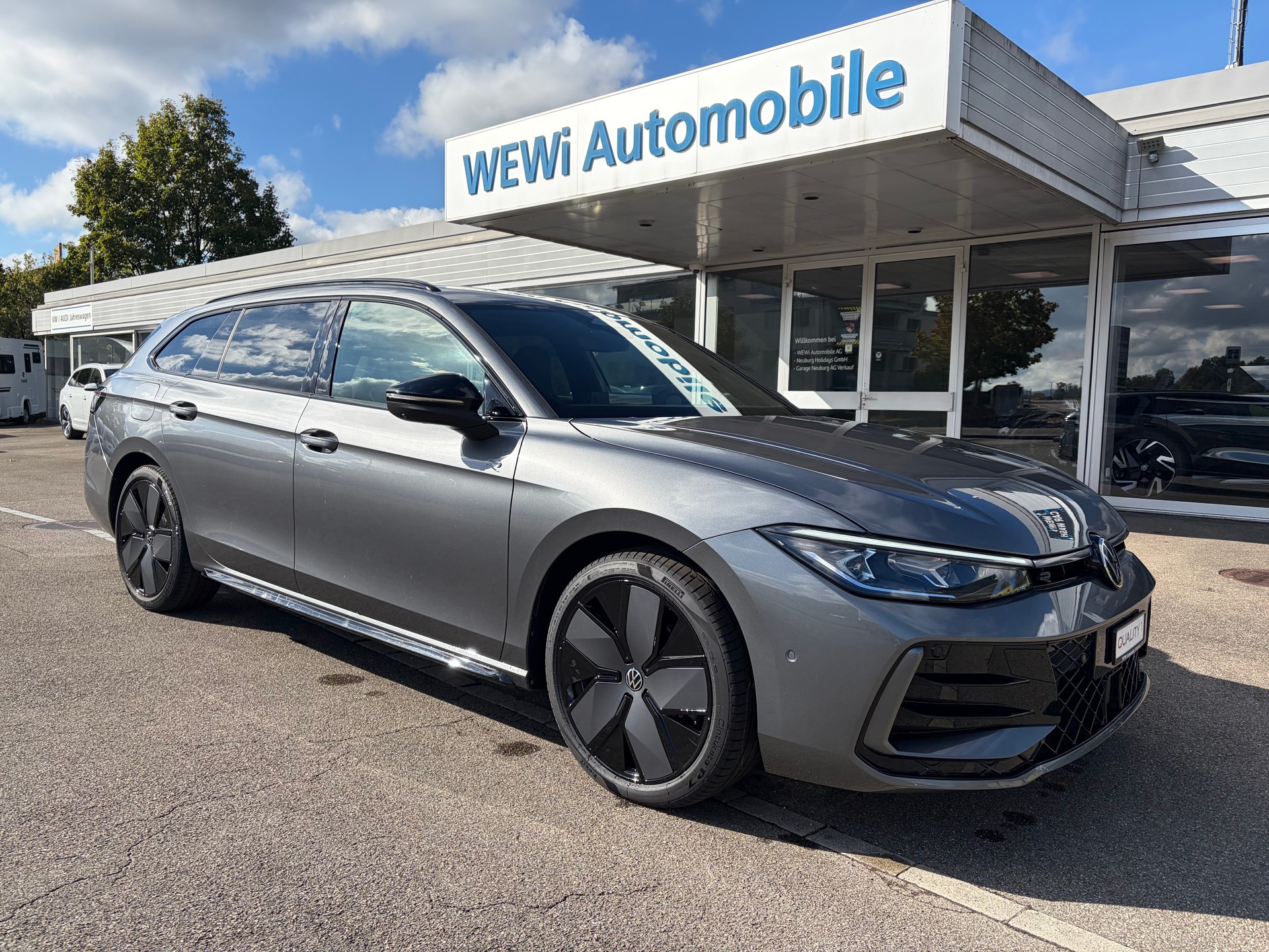 VW Passat Variant 2.0 TSI R-Line 4 Motion DSG-showroom-element-1