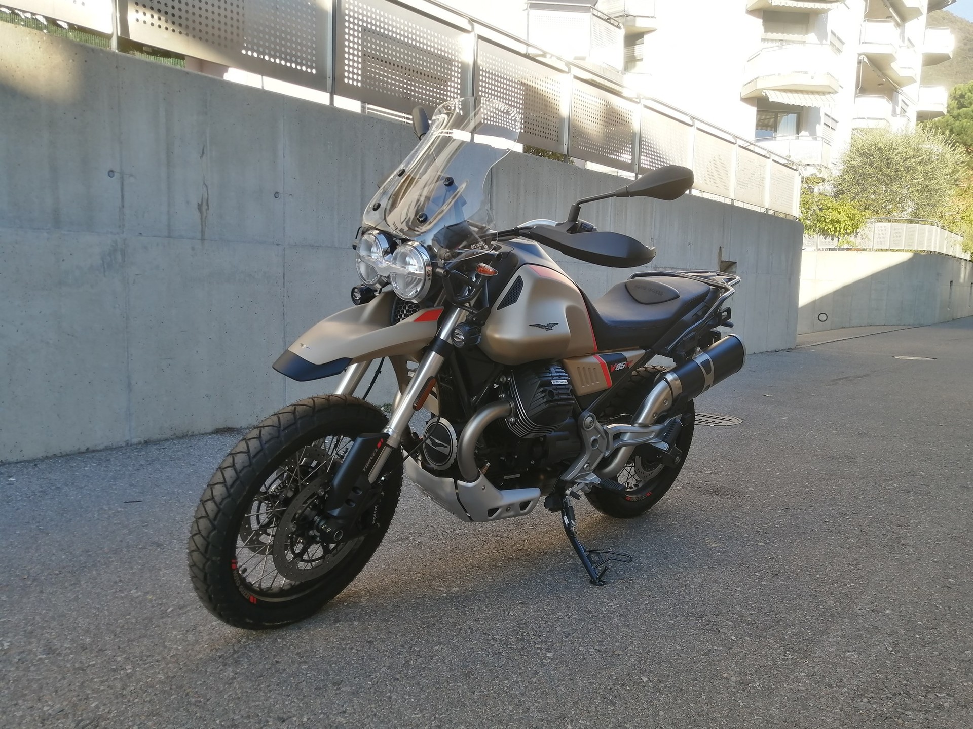 MOTO GUZZI V85 TT 850 Travel Pack-image-0