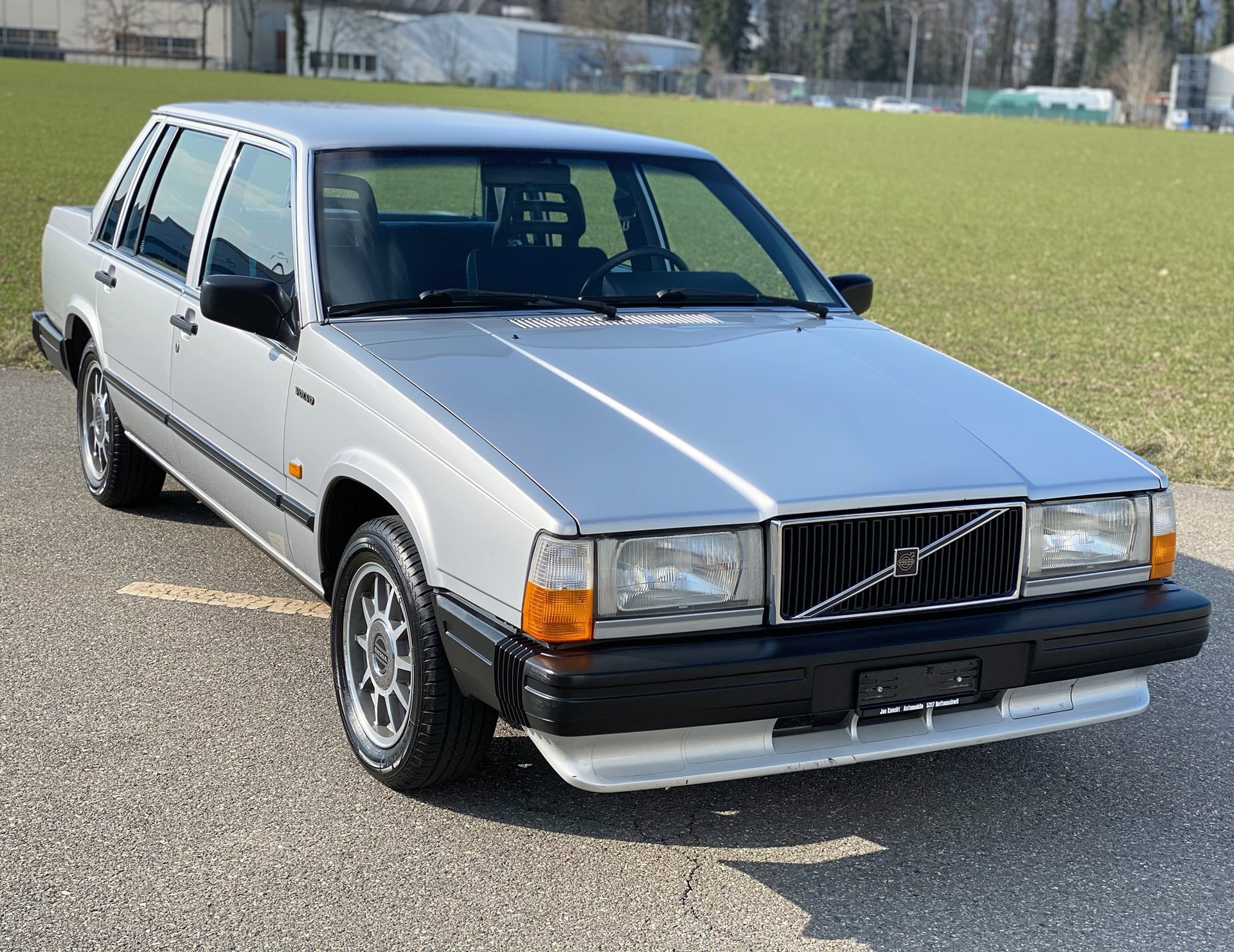 VOLVO 740 2.3 GLE VETERANENFAHRZEUG-showroom-element-1