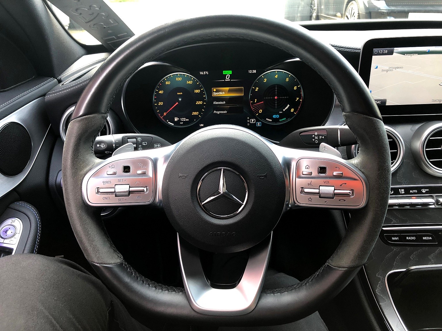 MERCEDES-BENZ C 300 T AMG Line Night Edition 9-G Tronic-image-6