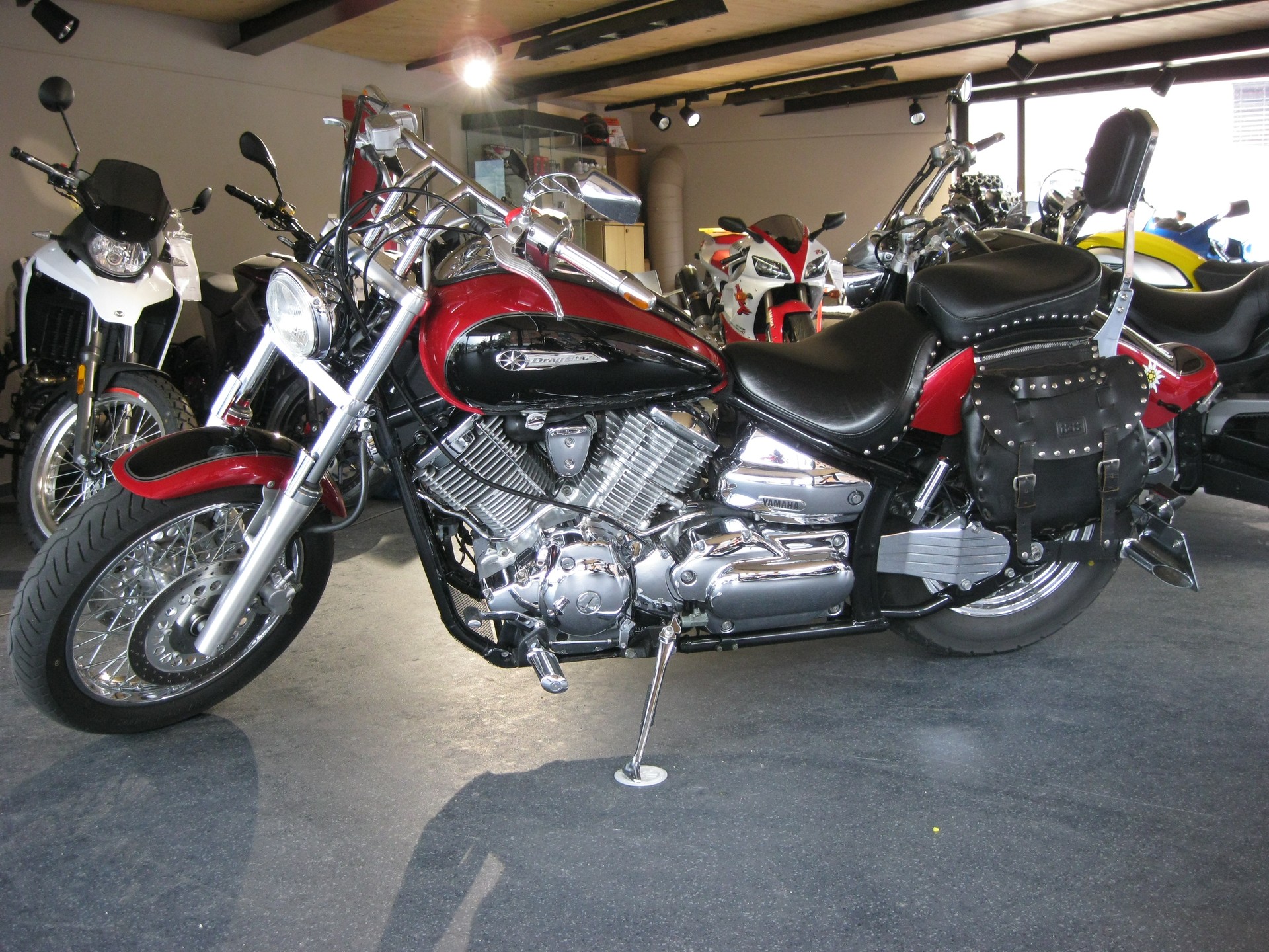 YAMAHA XVS 1100 Drag Star-image-0