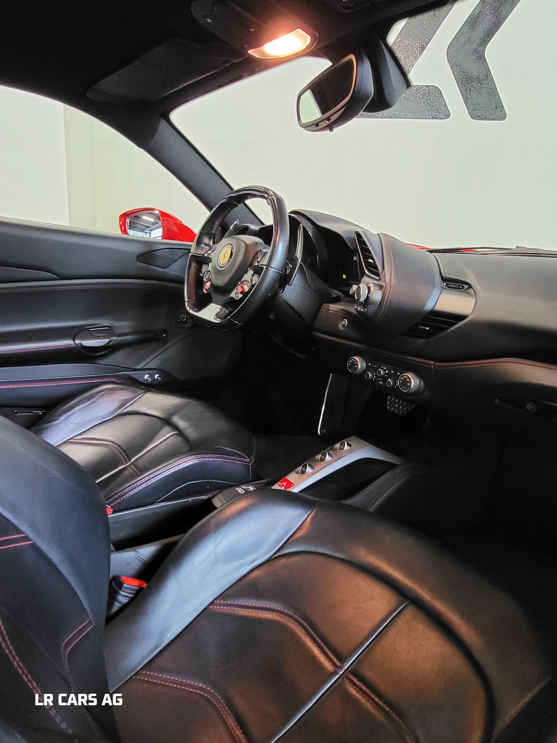 FERRARI 488 GTB 3.9 V8-image-13