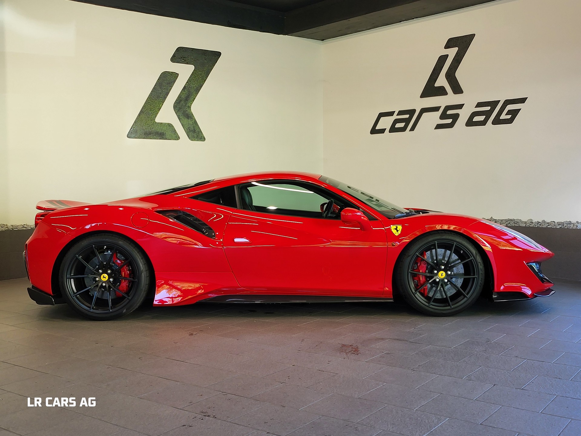 FERRARI 488 GTB 3.9 V8-image-3