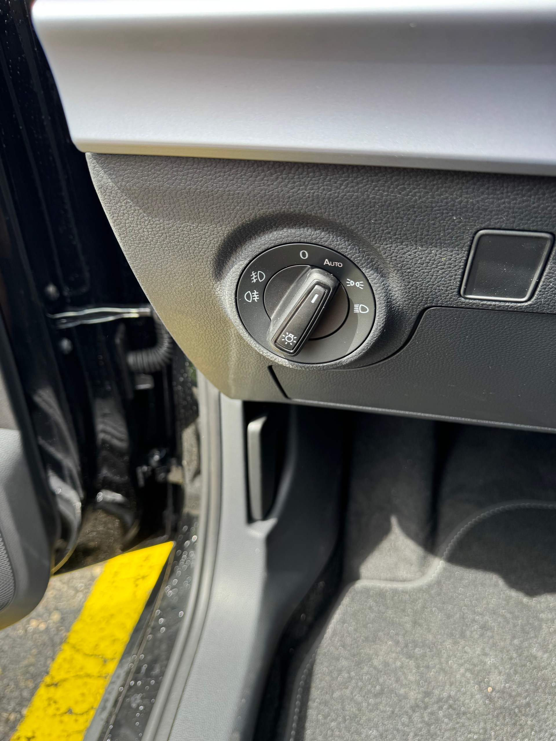 SEAT Arona 1.5 Eco TSI FR DSG 150PS mit Anhängerkupplung 33% Rabatt !-image-9