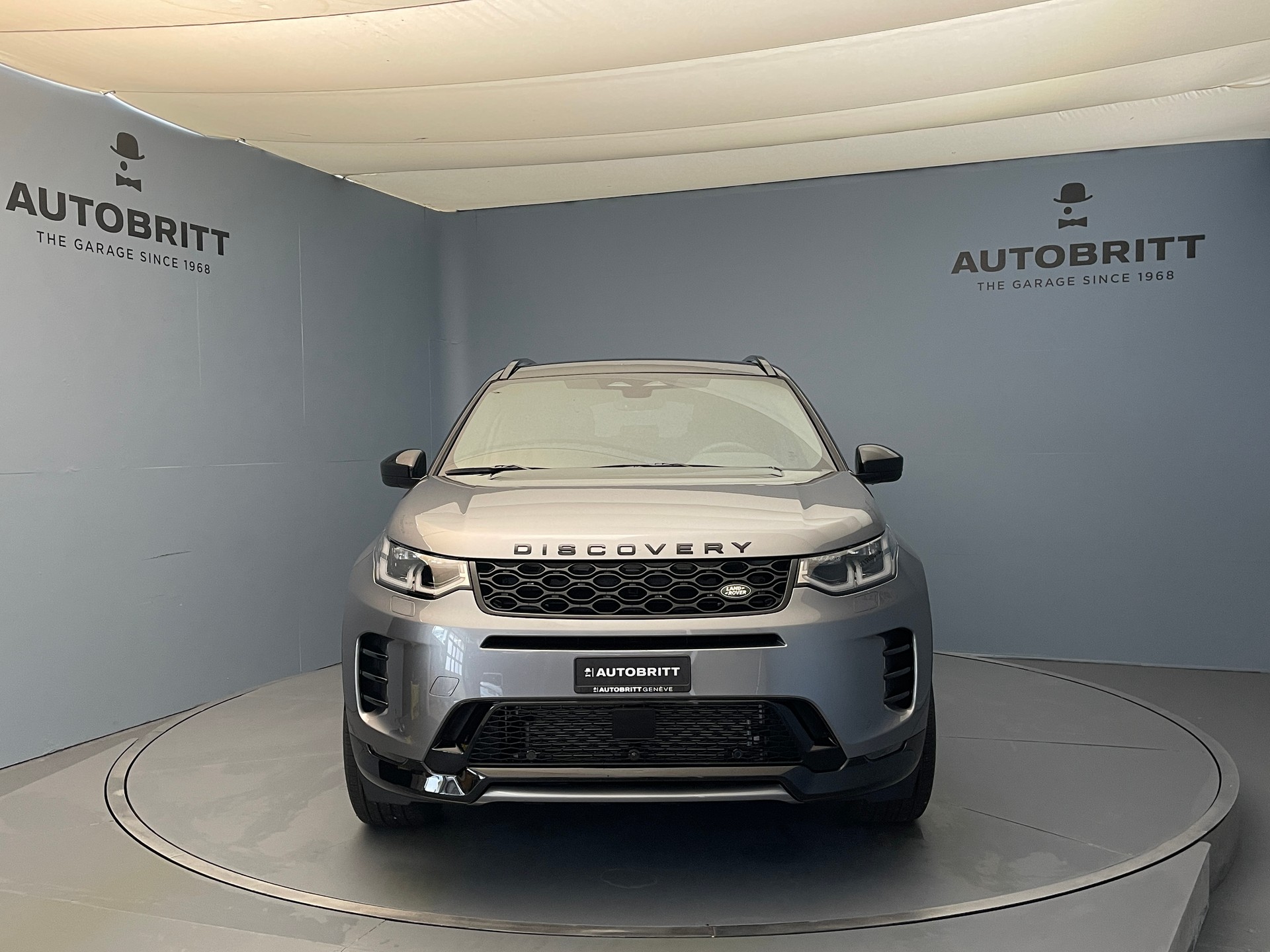 LAND ROVER Discovery Sport 1.5 T 270e Dynamic SE-showroom-element-1