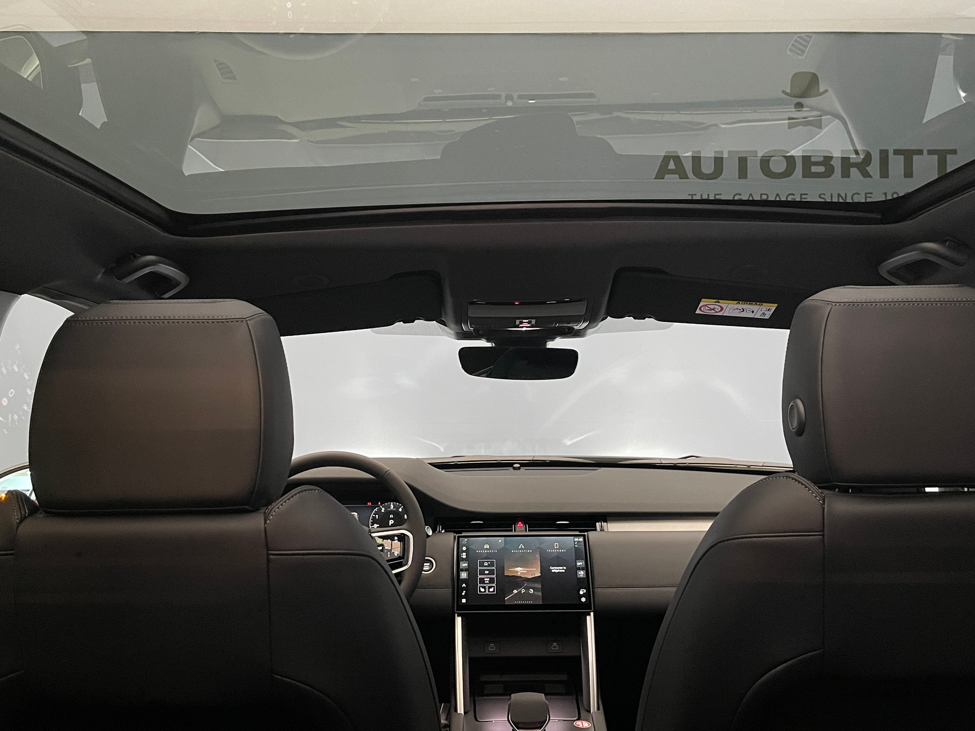 LAND ROVER Discovery Sport 1.5 T 270e Dynamic SE-image-8