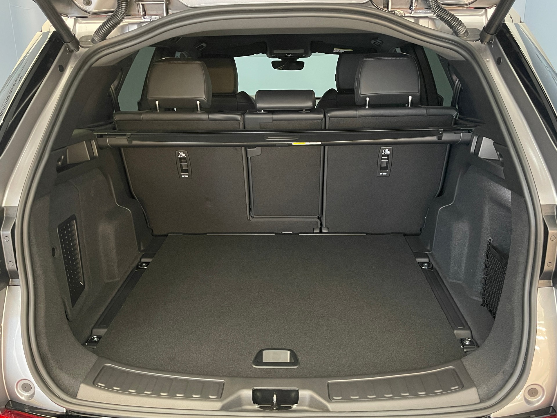 LAND ROVER Discovery Sport 1.5 T 270e Dynamic SE-image-11