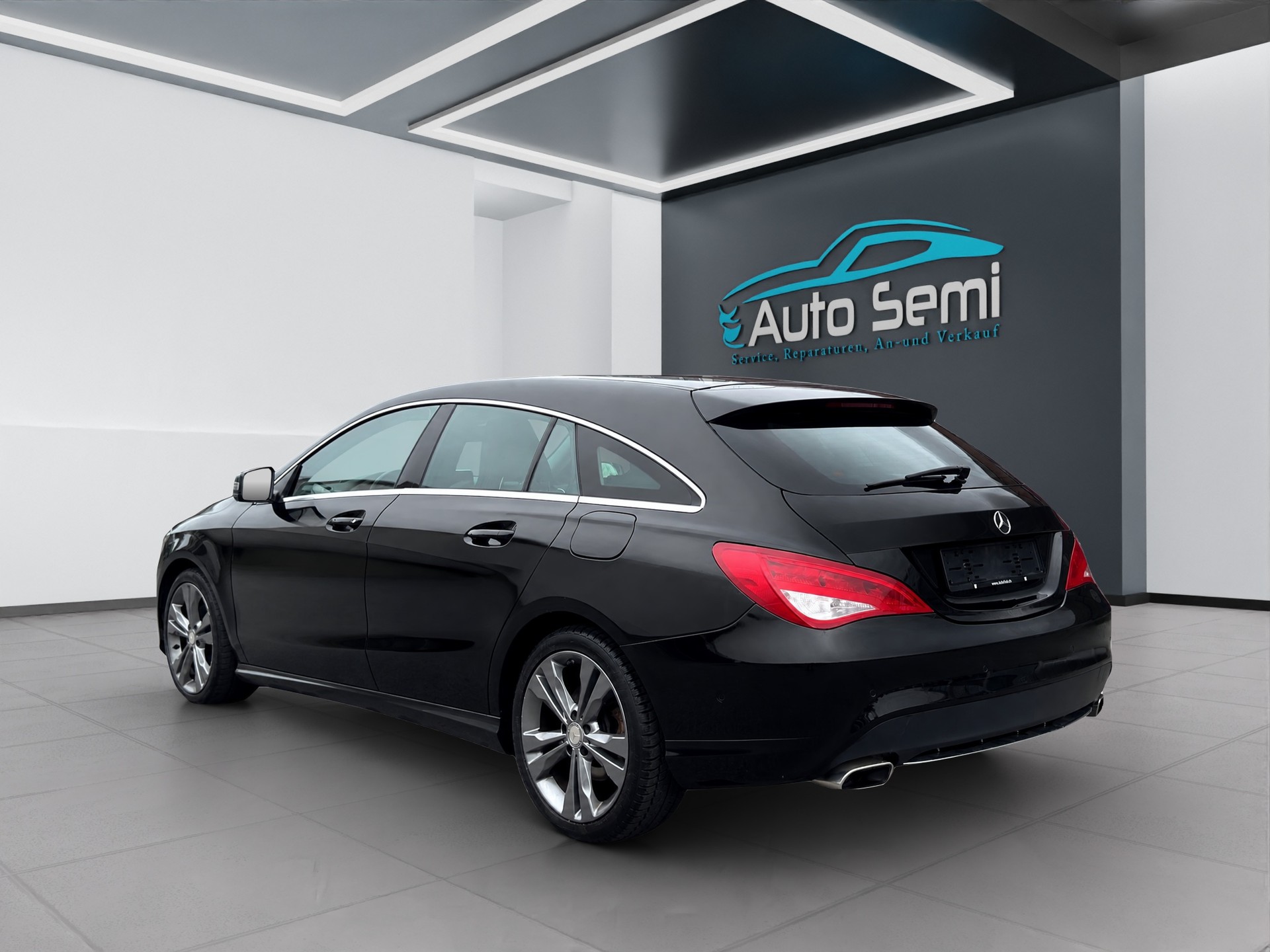 MERCEDES-BENZ CLA Shooting Brake 180 Urban 7G-DCT-showroom-element-2