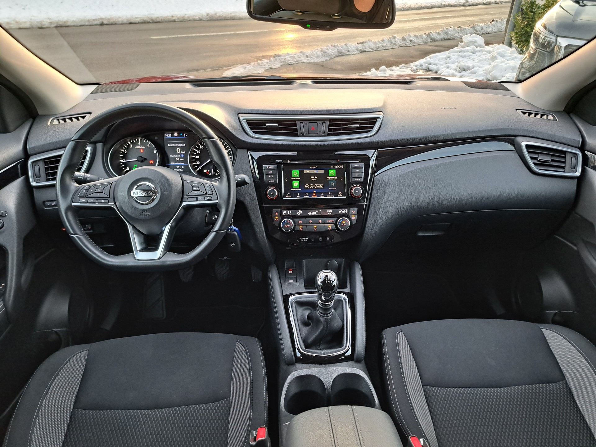 NISSAN Qashqai 1.3 DIG-T acenta-image-9