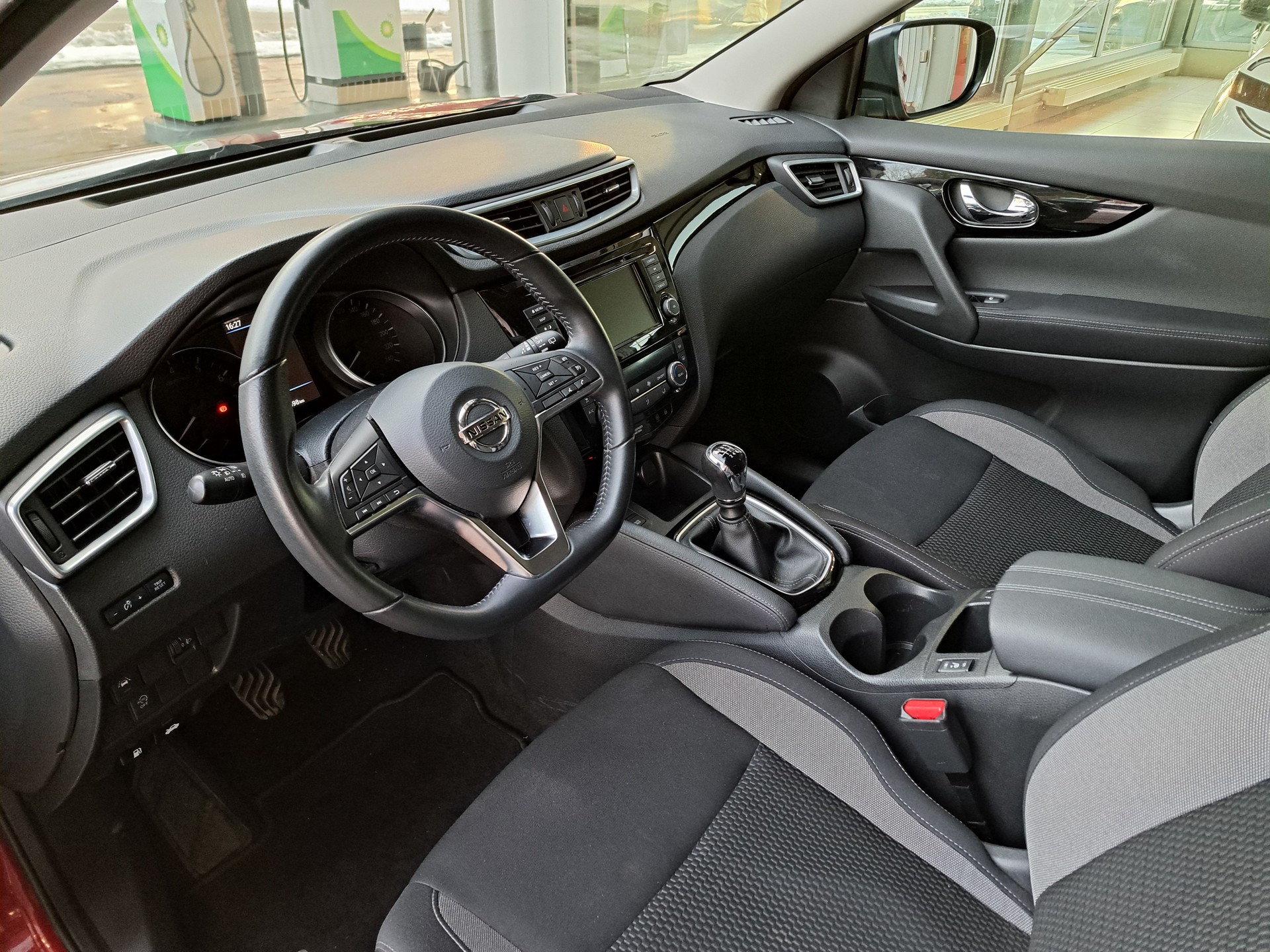 NISSAN Qashqai 1.3 DIG-T acenta-image-10